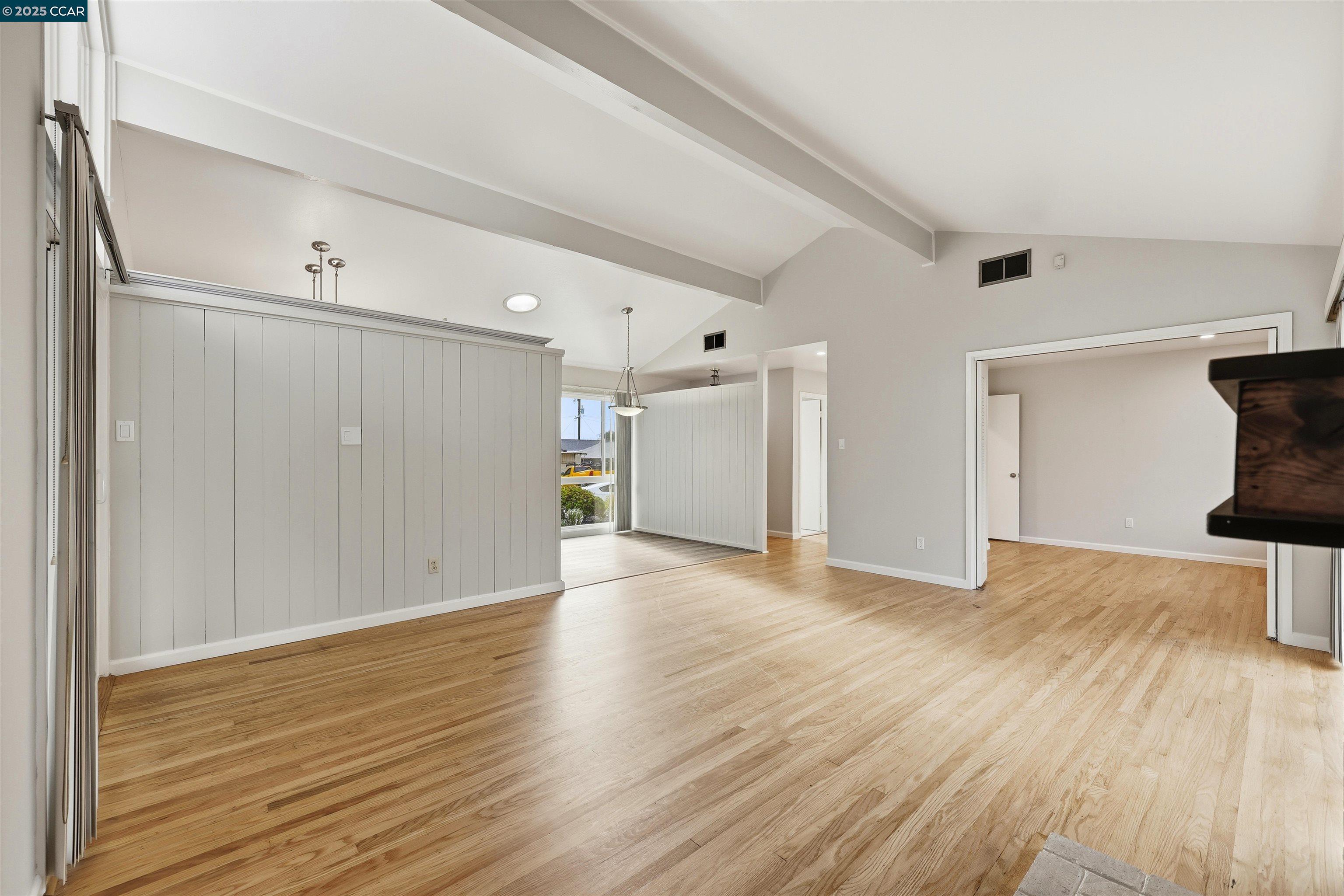 Richmond, California, 94806, United States, 3 Bedrooms Bedrooms, ,2 BathroomsBathrooms,Residential,For Sale,1989695