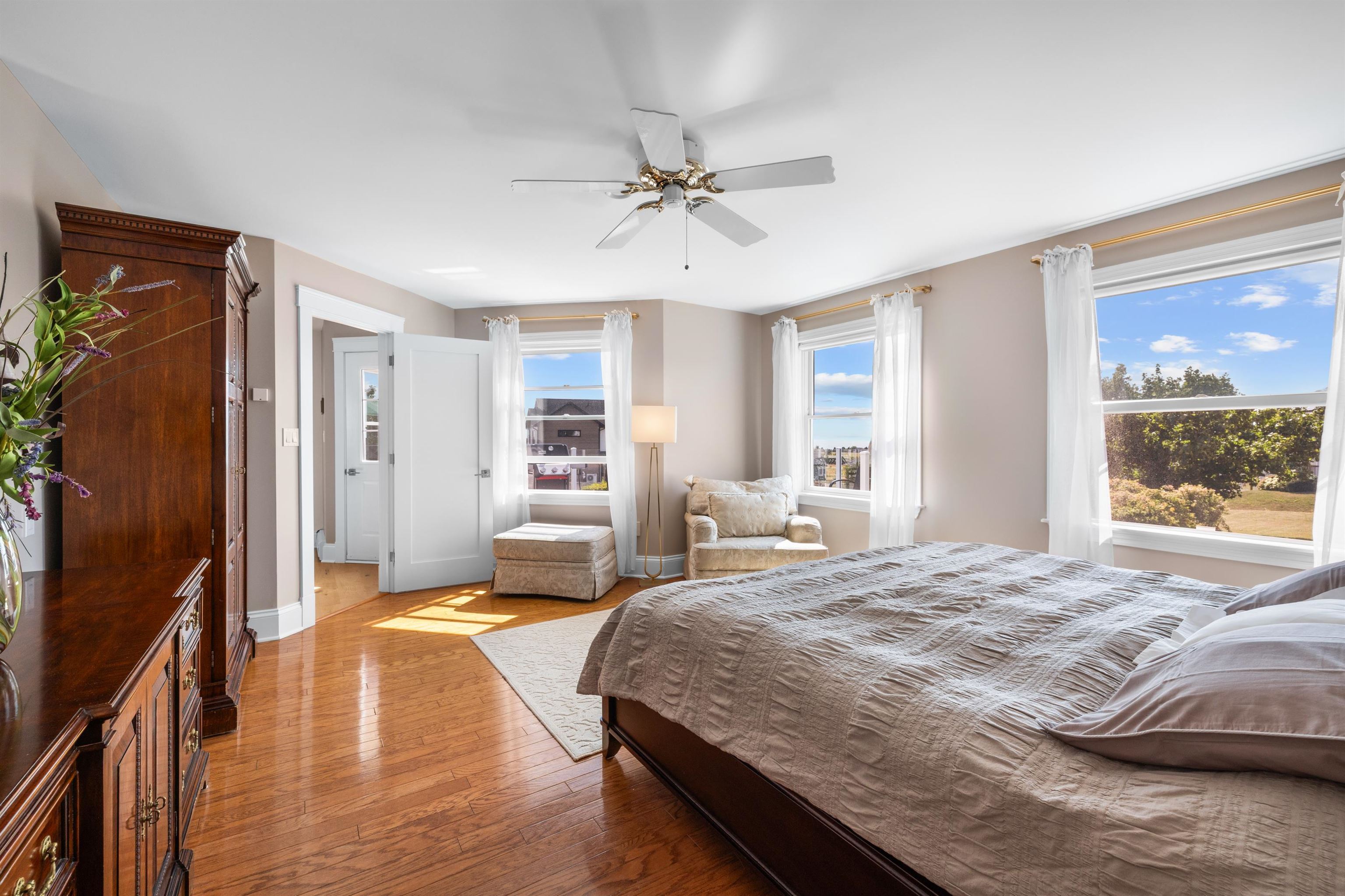 STRATFORD, Prince Edward Island, C1B 0J7, CA, 7 Bedrooms Bedrooms, ,4 BathroomsBathrooms,Residential,For Sale,1949695