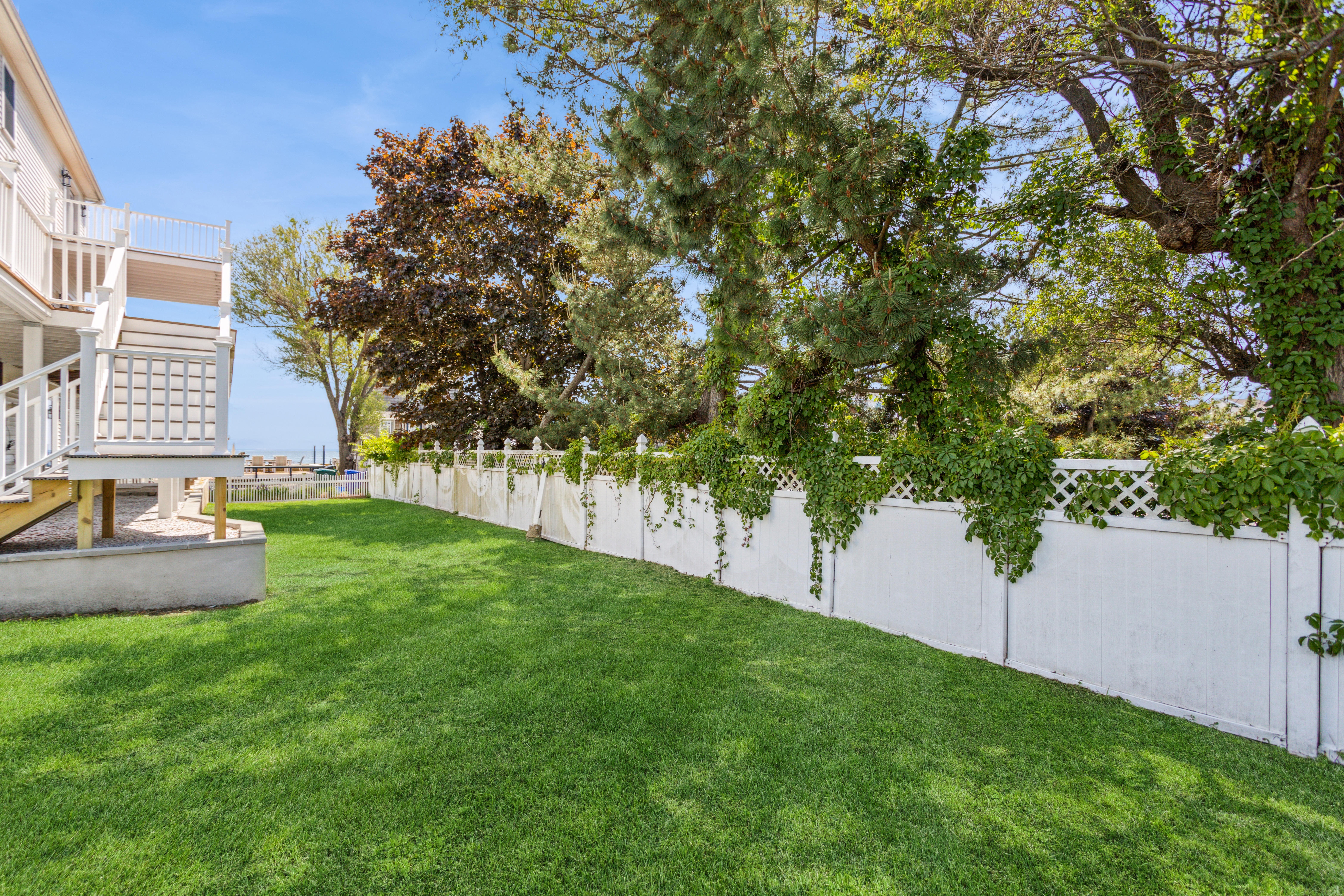  Rebuilt Coastal Gem Steps from the Sand - 物件實景