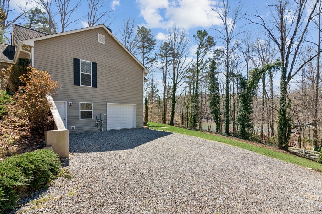 Blairsville, Georgia, 30512, United States, 4 Bedrooms Bedrooms, ,3 BathroomsBathrooms,Residential,For Sale,1913055