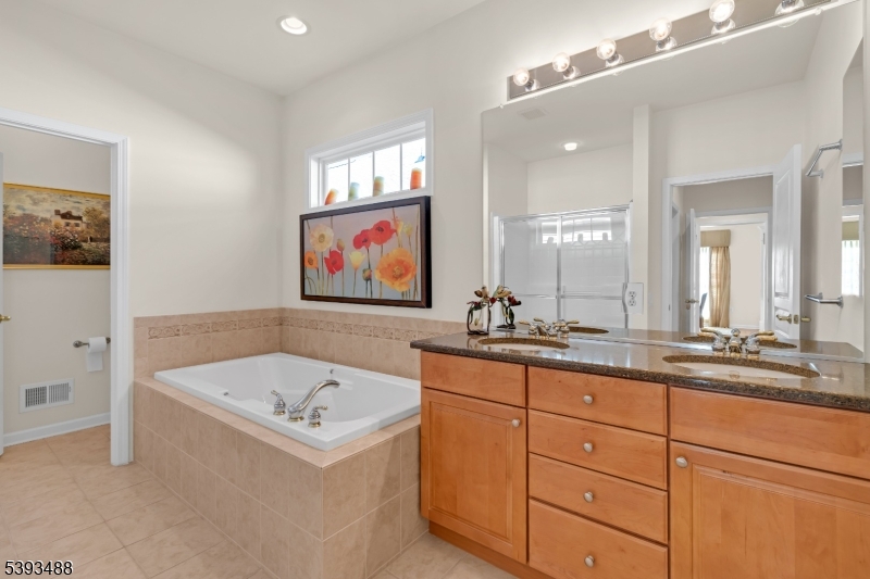 Franklin Twp., New Jersey, 08873, United States, 2 Bedrooms Bedrooms, ,2 BathroomsBathrooms,Residential,For Sale,2002075