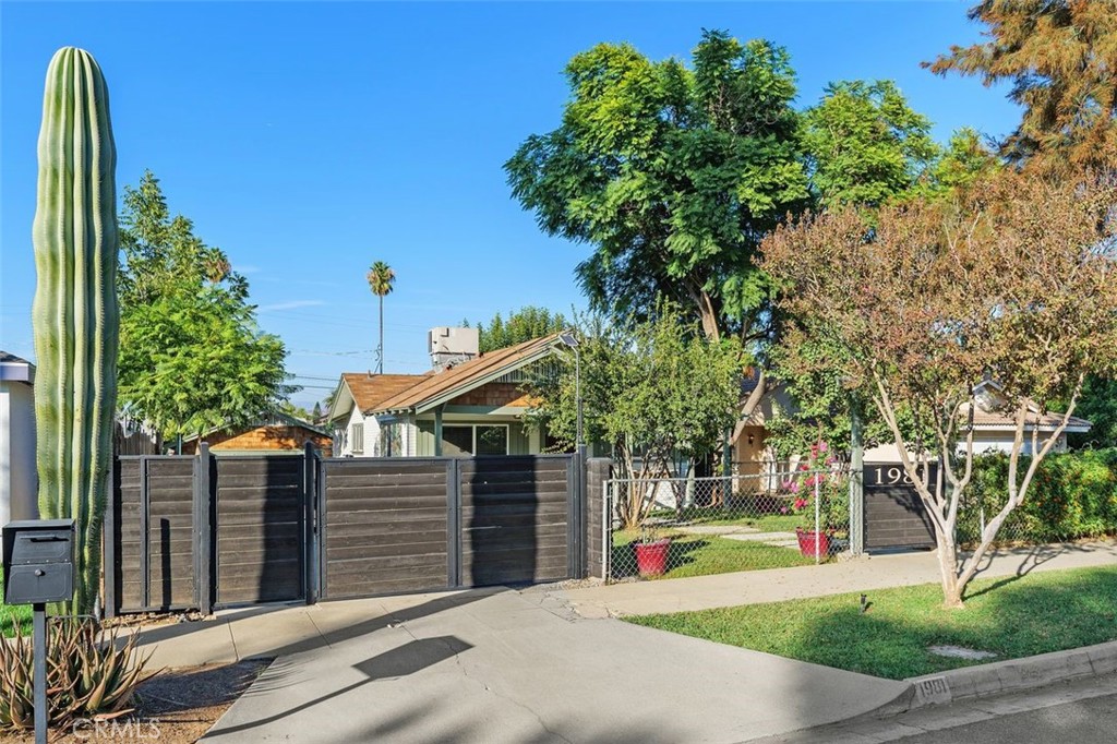 Riverside, California, 92507, United States, 2 Bedrooms Bedrooms, ,1 BathroomBathrooms,Residential,For Sale,1987863