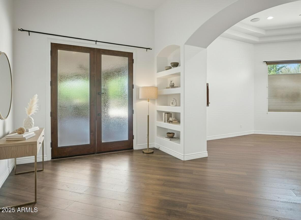 Chandler, Arizona, 85249, United States, 7 Bedrooms Bedrooms, ,8 BathroomsBathrooms,Residential,For Sale,1986072