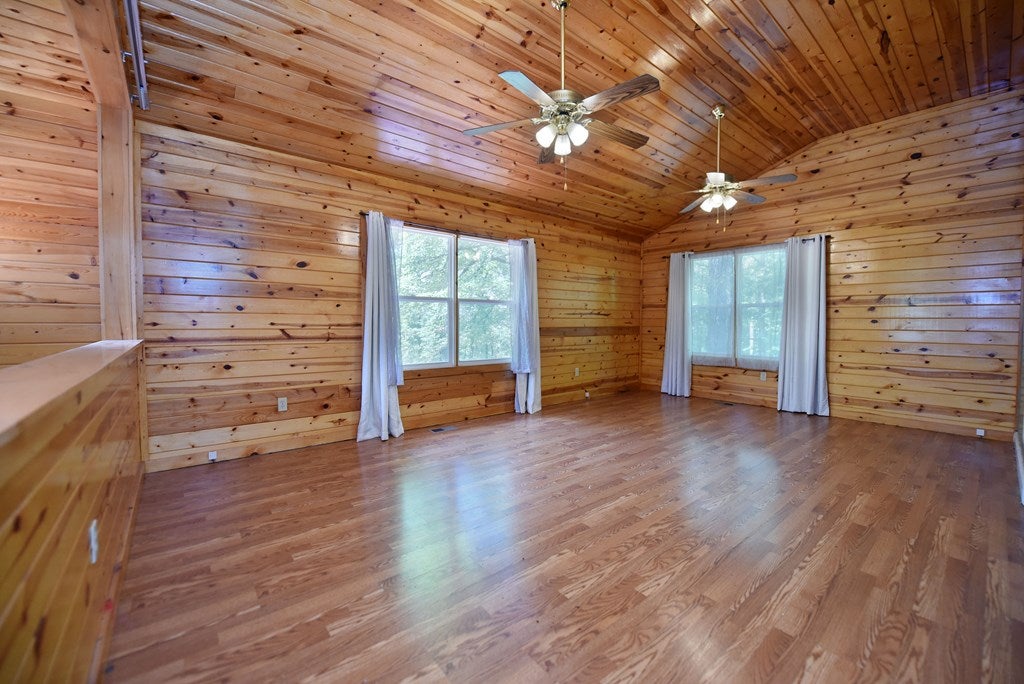 Mineral Bluff, Georgia, 30559, United States, 3 Bedrooms Bedrooms, ,3 BathroomsBathrooms,Residential,For Sale,1882955