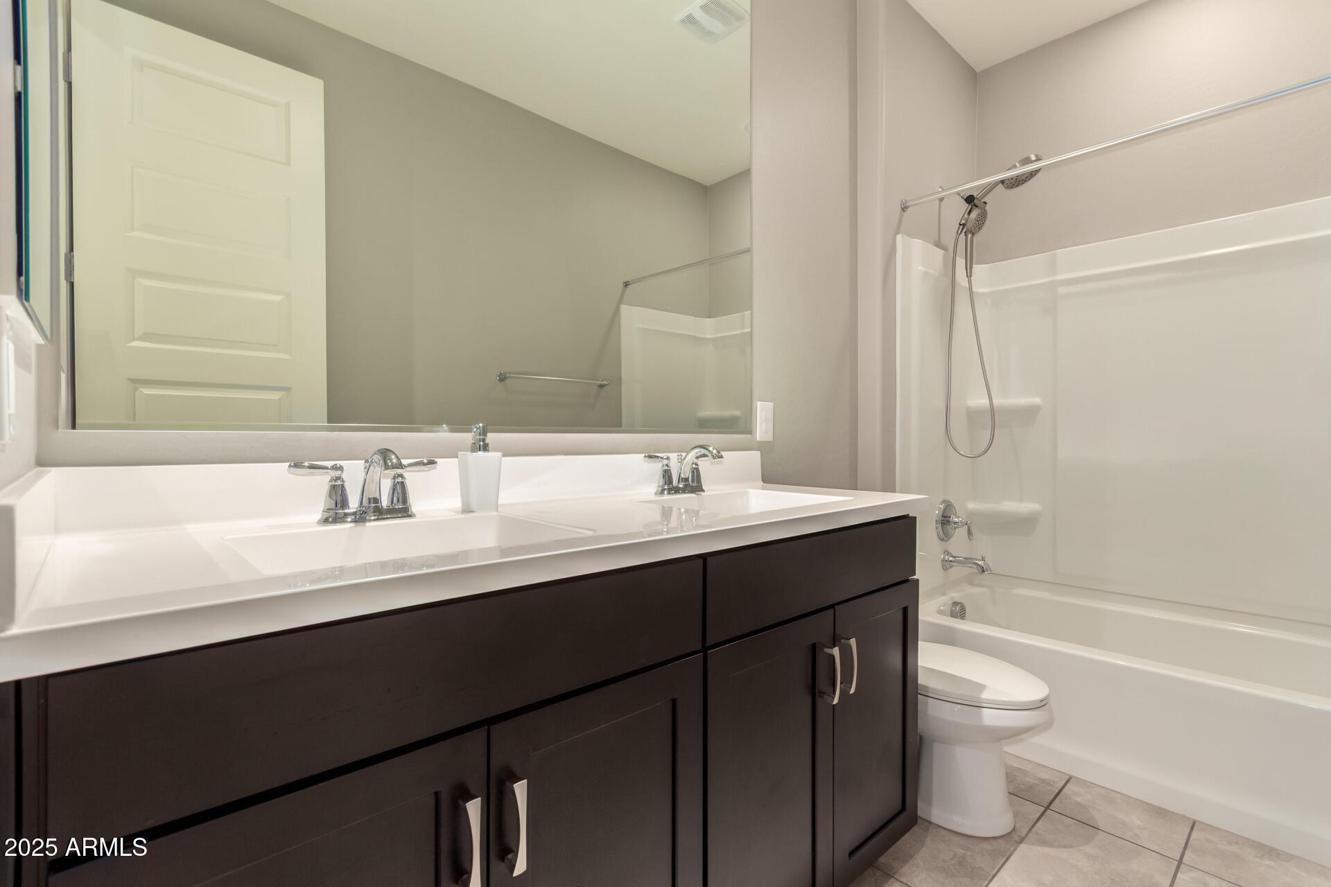 Phoenix, Arizona, 85085, United States, 4 Bedrooms Bedrooms, ,3 BathroomsBathrooms,Residential,For Sale,1937204