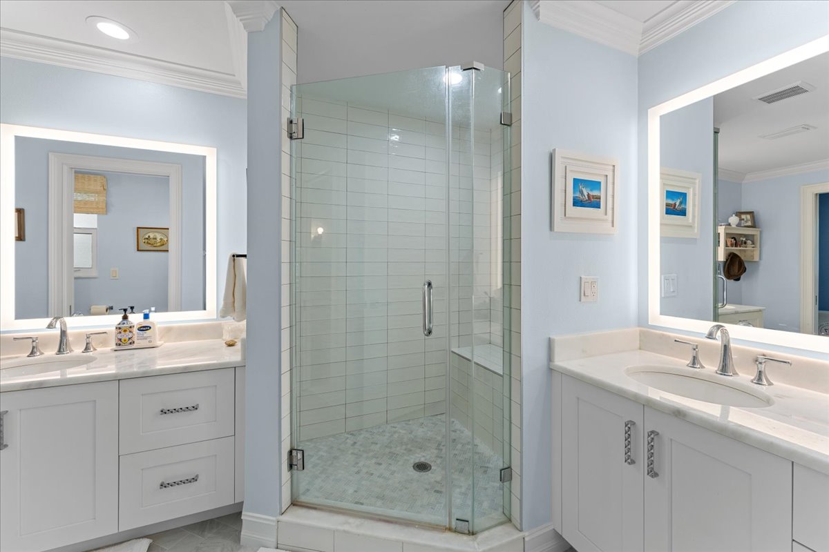 Seminole, Florida, 33772, United States, 3 Bedrooms Bedrooms, ,2 BathroomsBathrooms,Residential,For Sale,2048345