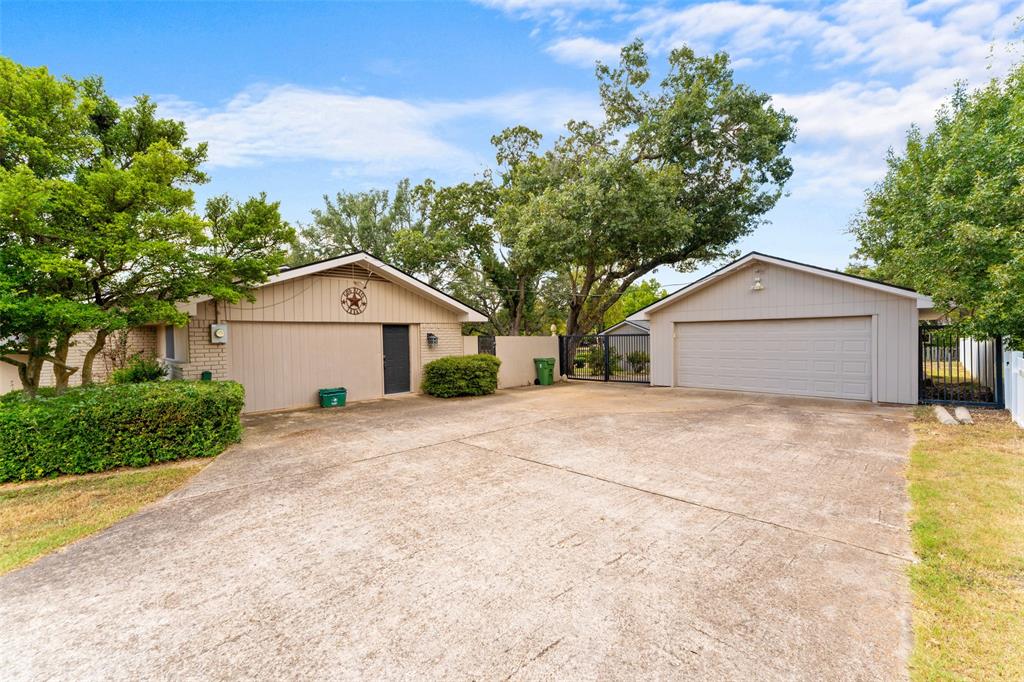 Duncanville, Texas, 75137, United States, 4 Bedrooms Bedrooms, ,3 BathroomsBathrooms,Residential,For Sale,1993899