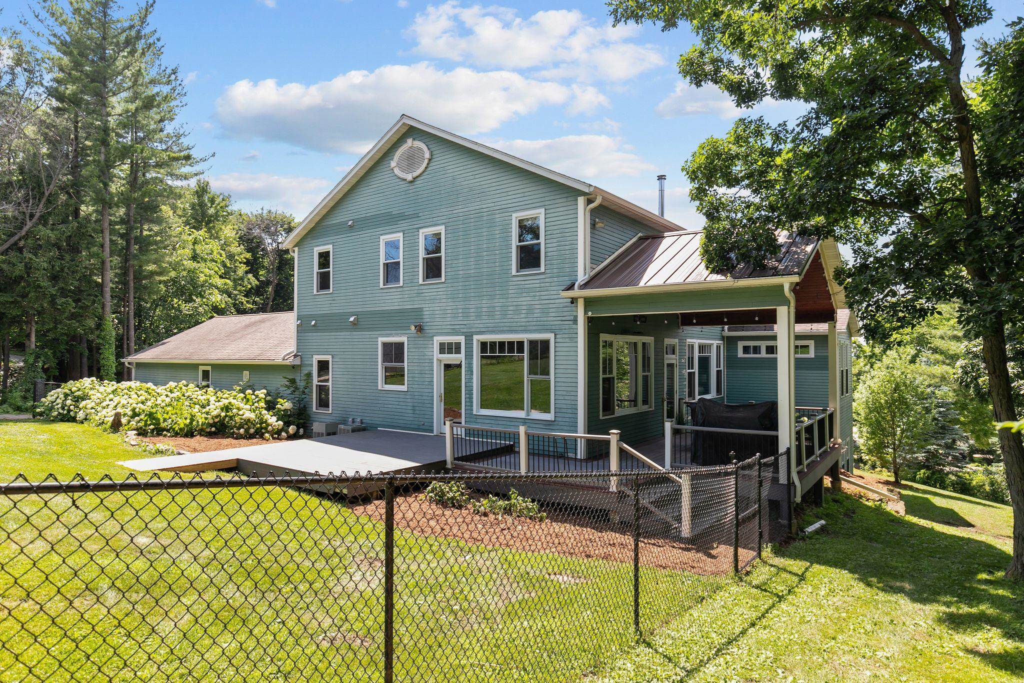 Berlin, Wisconsin, 54923, United States, 5 Bedrooms Bedrooms, ,4 BathroomsBathrooms,Residential,For Sale,1974961