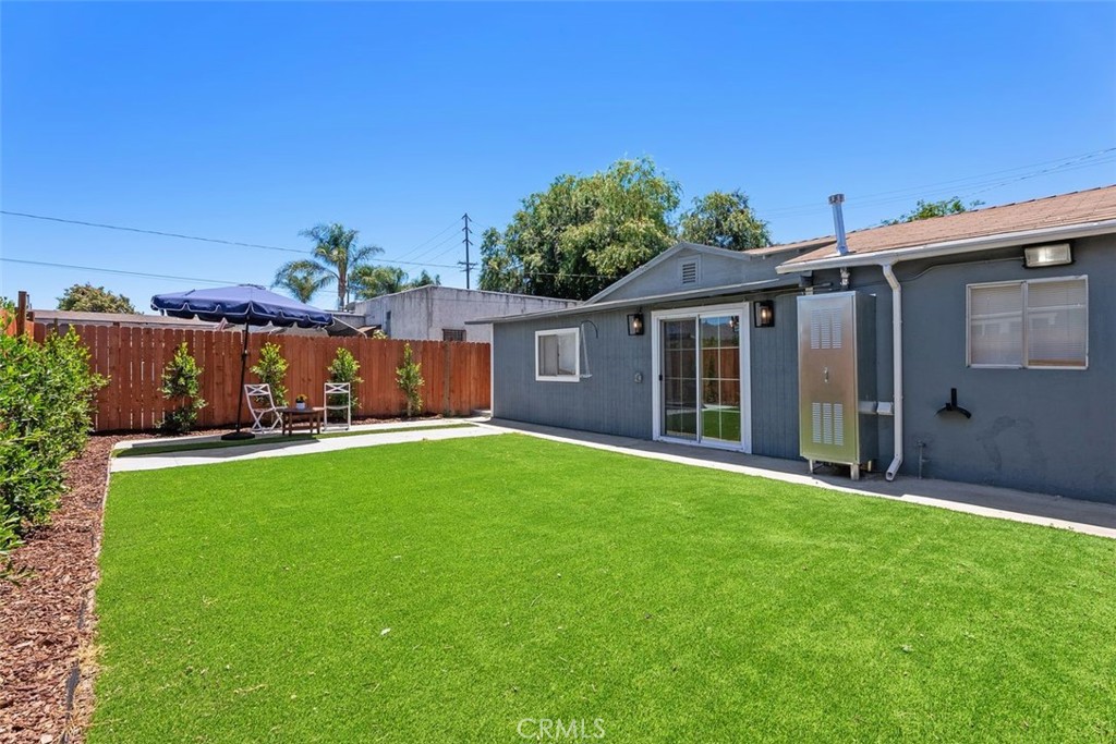 Santa Ana, California, 92701, United States, ,Residential,For Sale,1849845