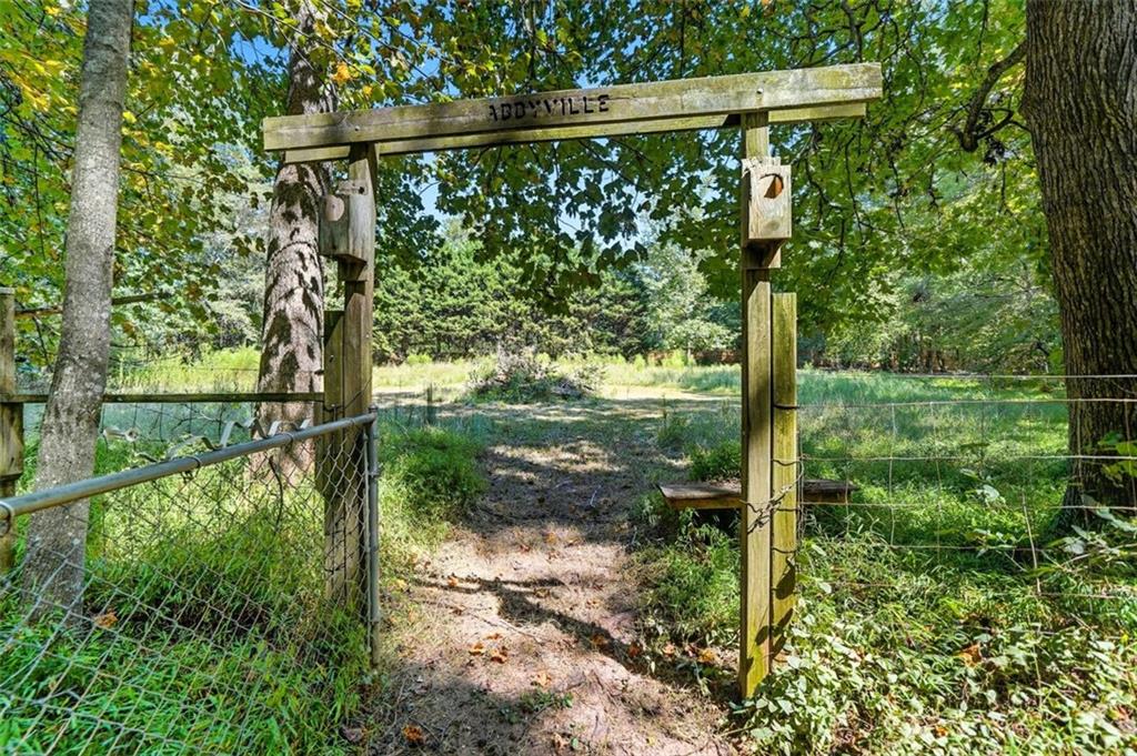 Douglasville, Georgia, 30135, United States, 3 Bedrooms Bedrooms, ,2 BathroomsBathrooms,Residential,For Sale,1947775