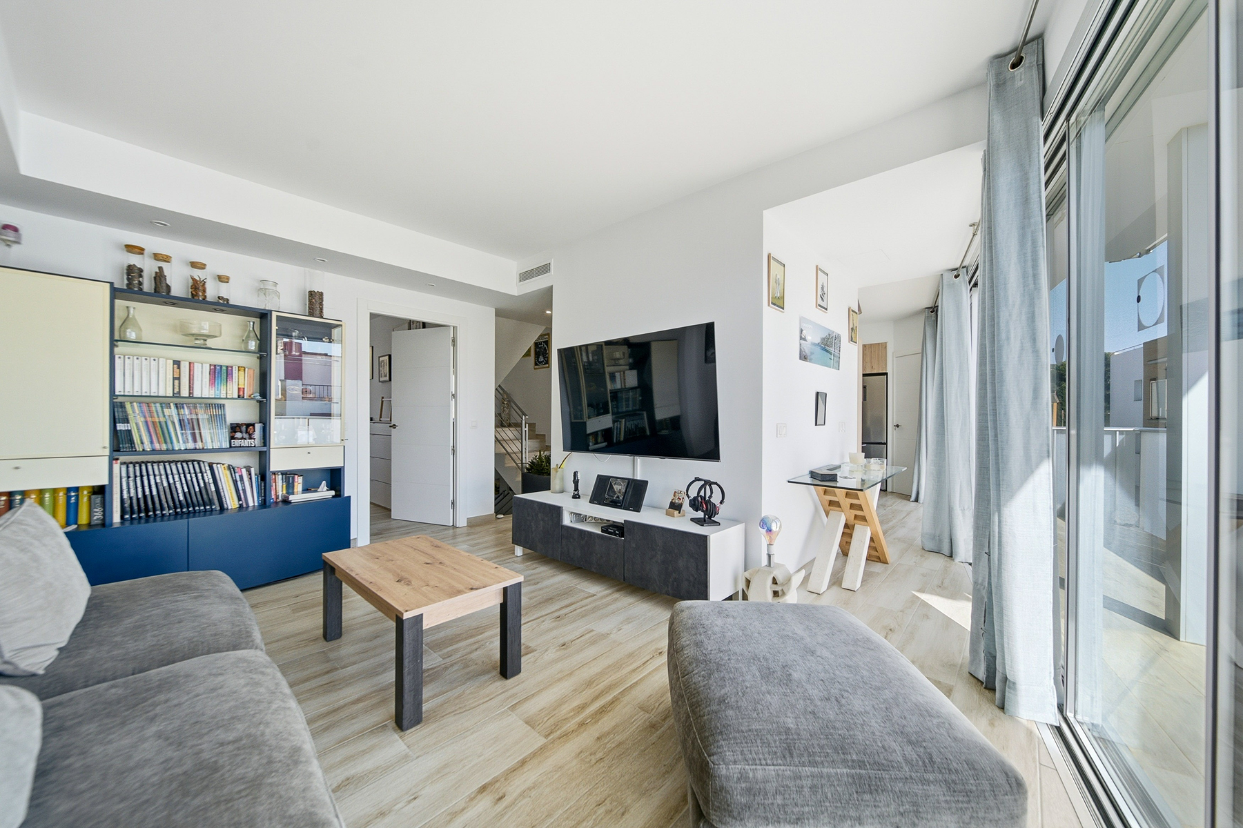  Contemporary penthouse duplex with terrace and partial sea view in Roses - 物件實景