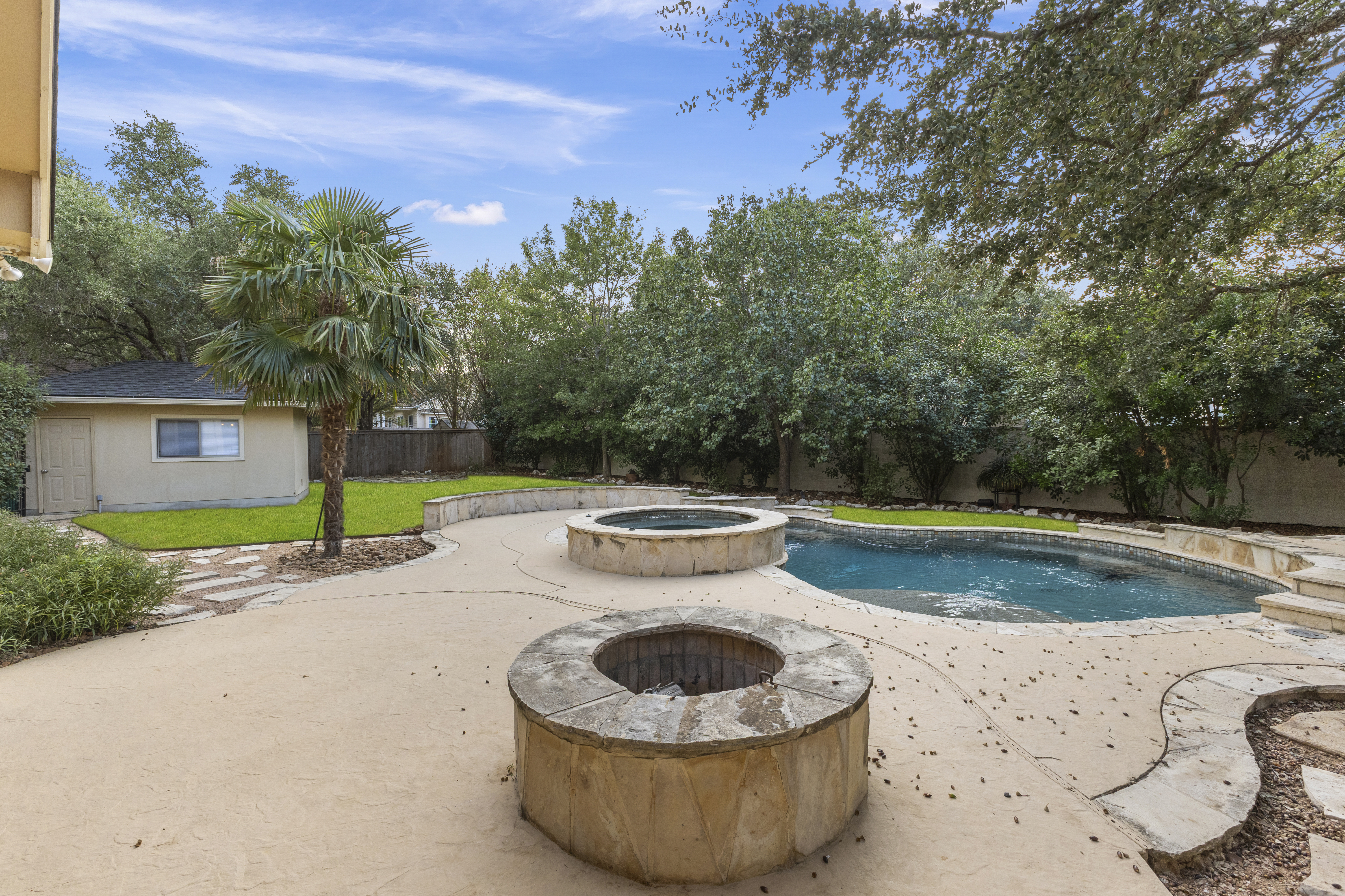  Private 5 Bedroom Oasis with Pool  Heights of Stone Oak - 物件實景