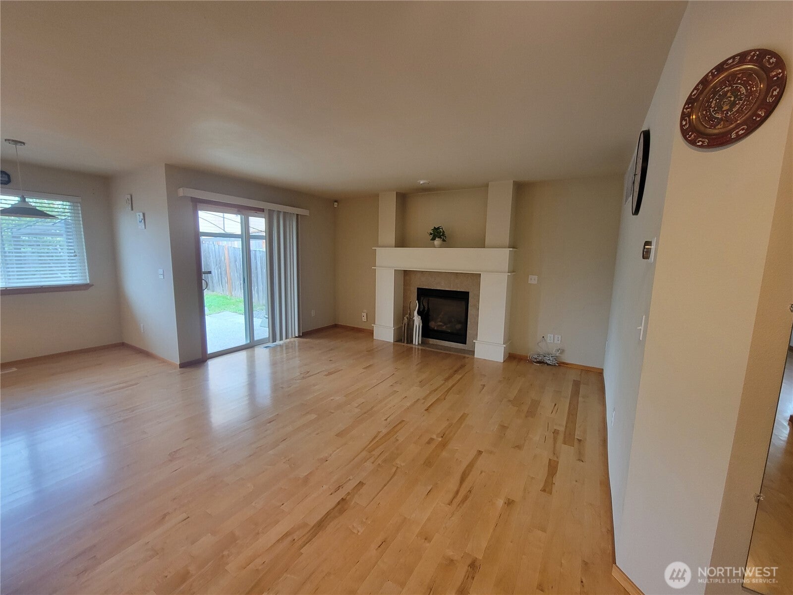 Marysville, Washington, 98270, United States, 4 Bedrooms Bedrooms, ,3 BathroomsBathrooms,Residential,For Sale,1978243