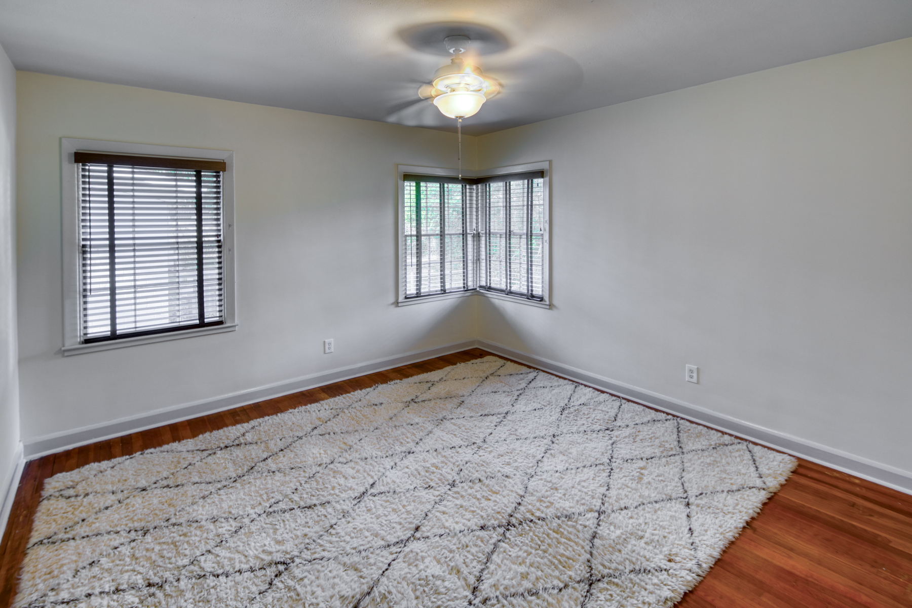  Move-In Ready in Popular Sylvan Terrace Neighborhood - 物件實景