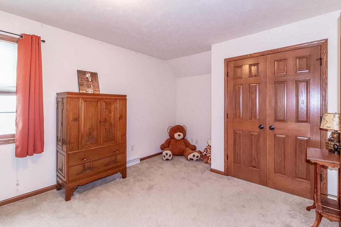 New London, Wisconsin, 54961-8857, United States, 4 Bedrooms Bedrooms, ,4 BathroomsBathrooms,Residential,For Sale,2001494