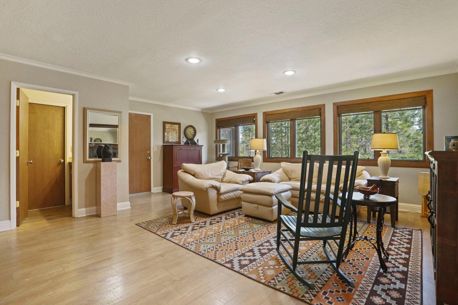 Coulterville, California, 95311, United States, 3 Bedrooms Bedrooms, ,4 BathroomsBathrooms,Residential,For Sale,1792309