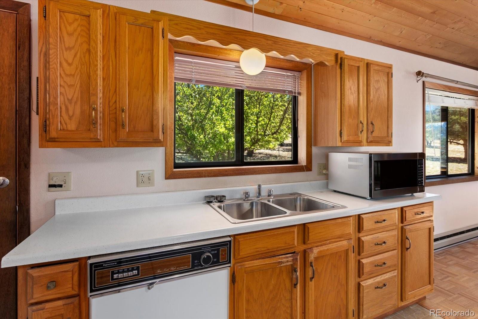 Salida, Colorado, 81201, United States, 3 Bedrooms Bedrooms, ,1 BathroomBathrooms,Residential,For Sale,2043390