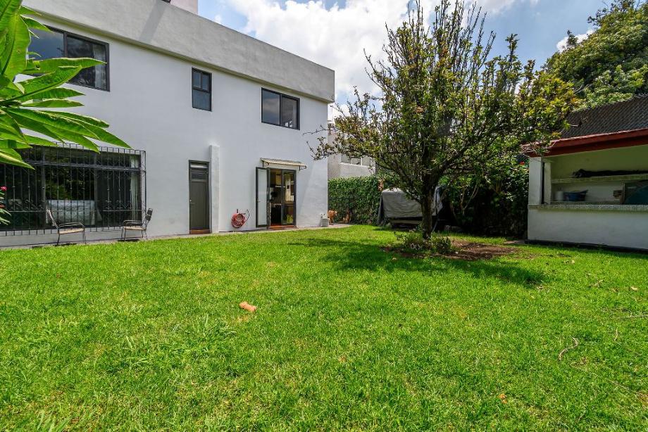 Atizapán de Zaragoza, Estado de méxico, 52950, Mexico, 4 Bedrooms Bedrooms, ,4 BathroomsBathrooms,Residential,For Sale,1917207