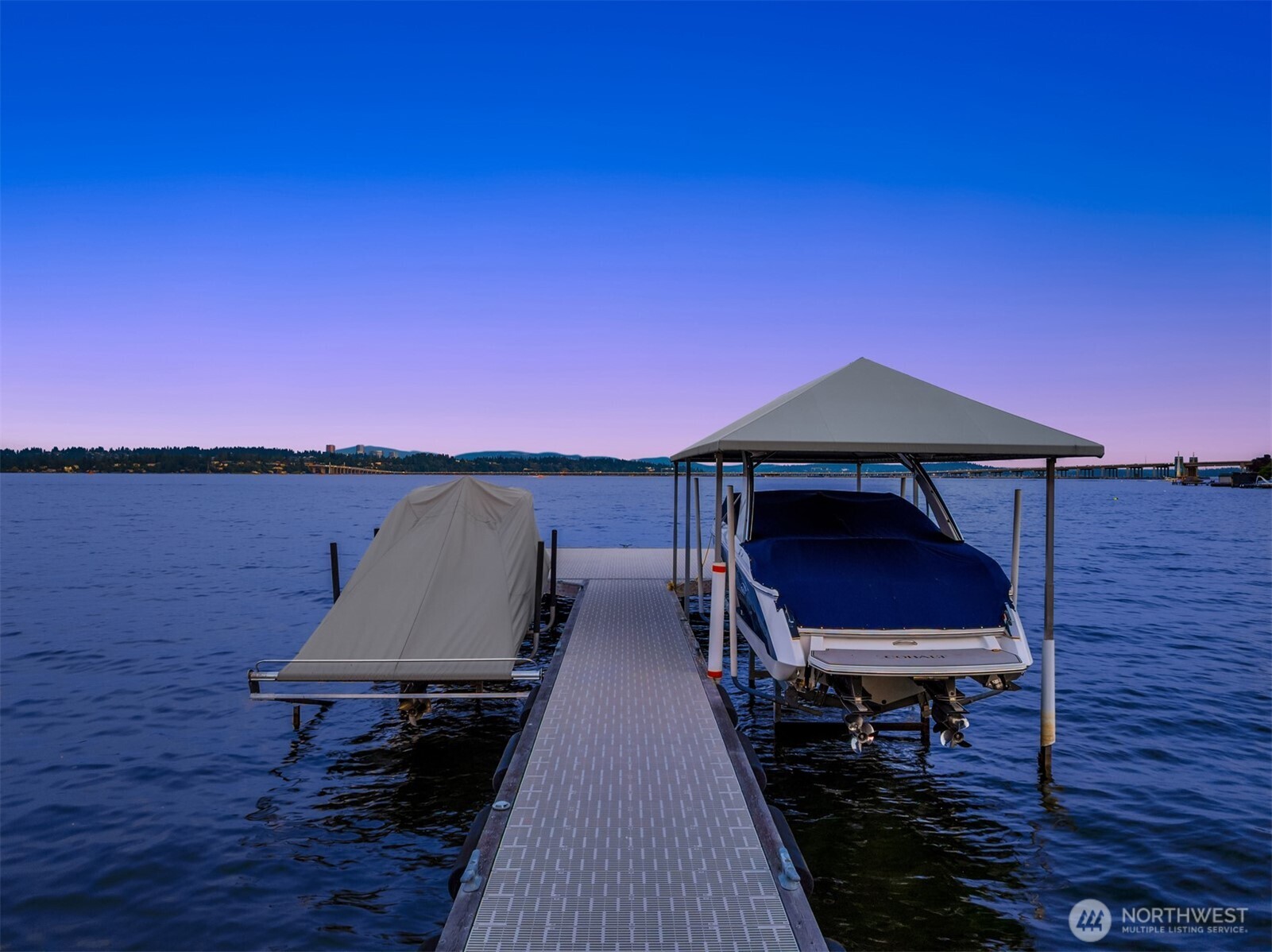 Seattle, Washington, 98105, United States, 6 Bedrooms Bedrooms, ,5 BathroomsBathrooms,Residential,For Sale,1993389