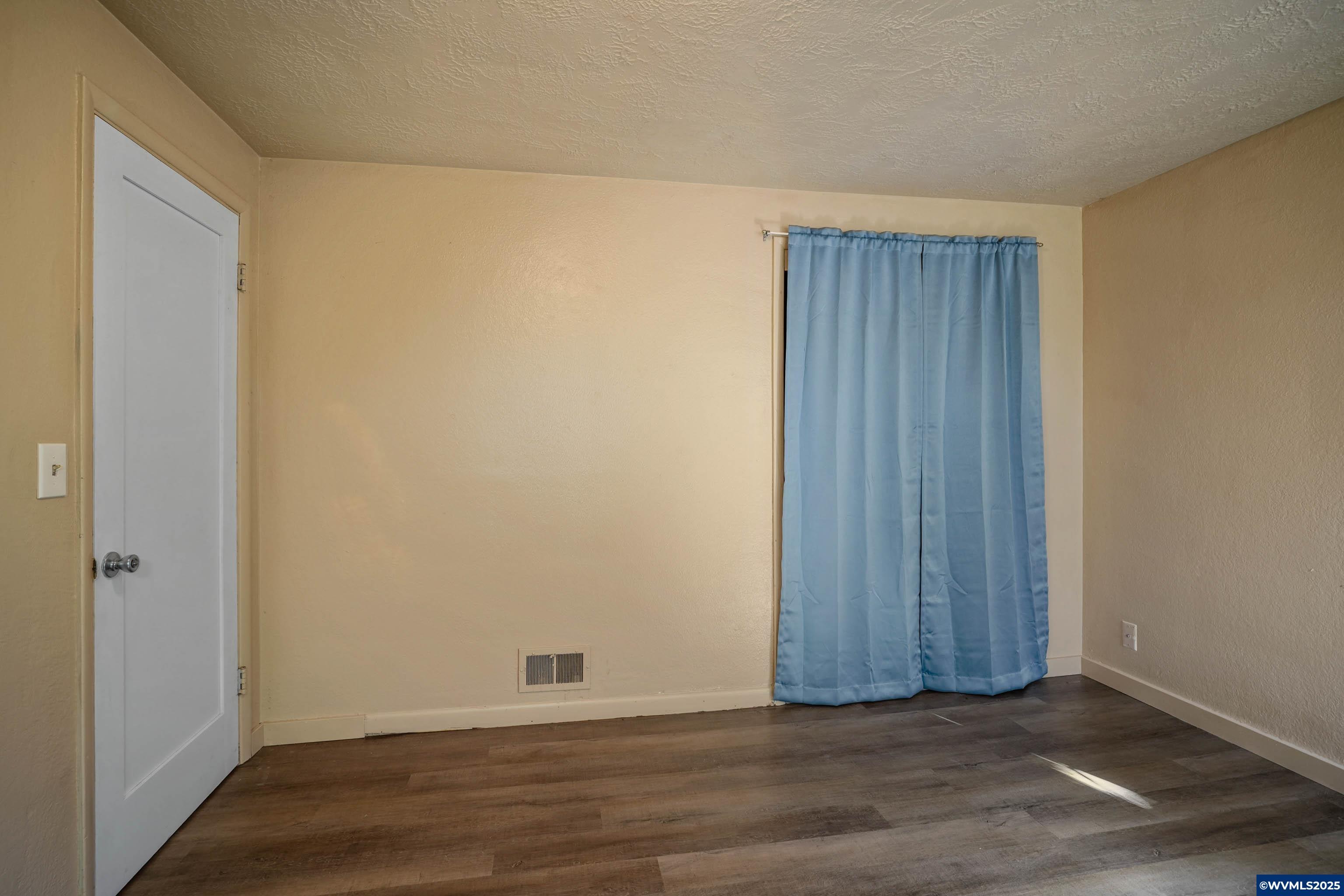 Salem, Oregon, 97301, United States, 5 Bedrooms Bedrooms, ,3 BathroomsBathrooms,Residential,For Sale,1965364