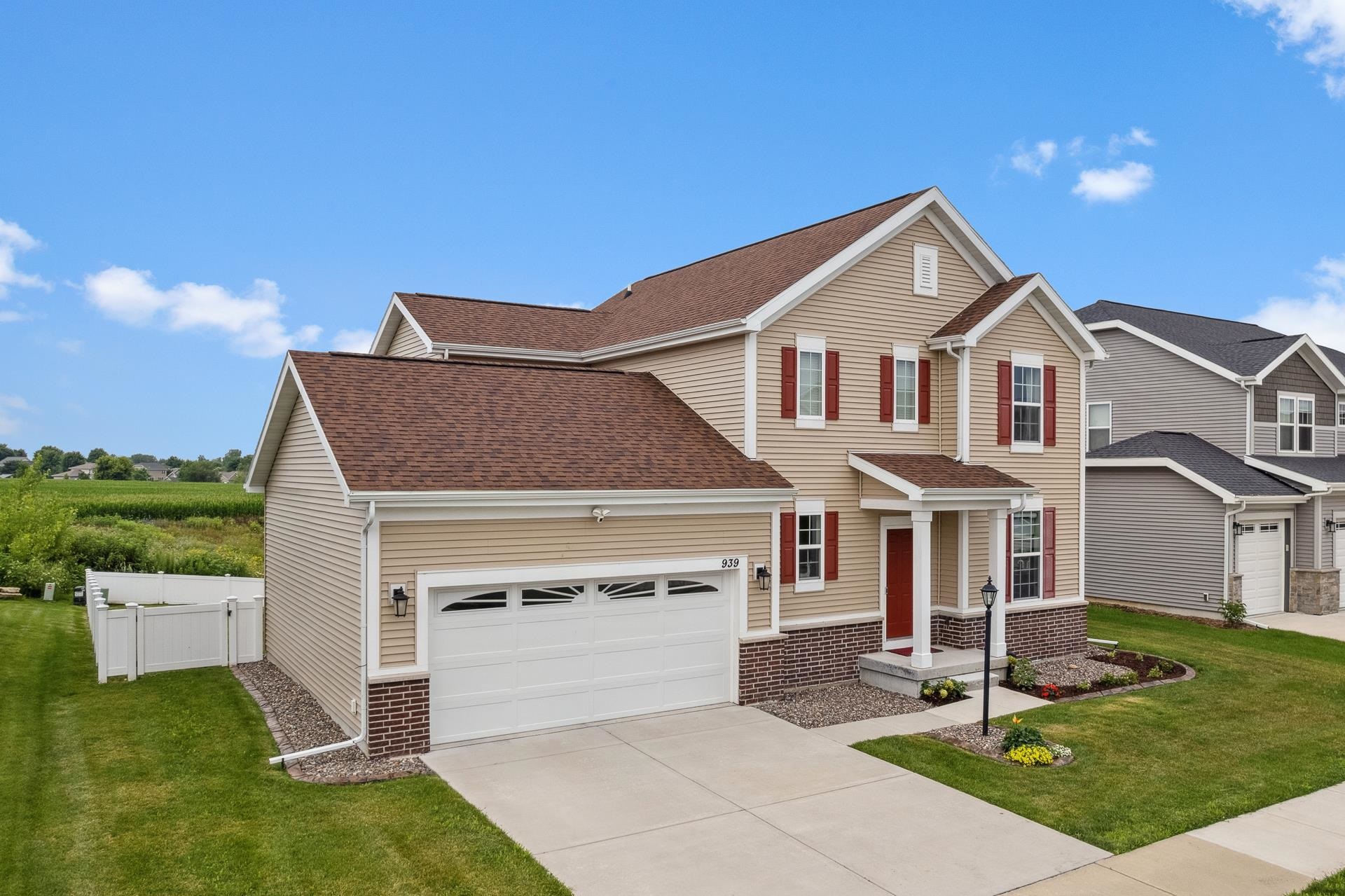 DeForest, Wisconsin, 53532, United States, 4 Bedrooms Bedrooms, ,4 BathroomsBathrooms,Residential,For Sale,1913237