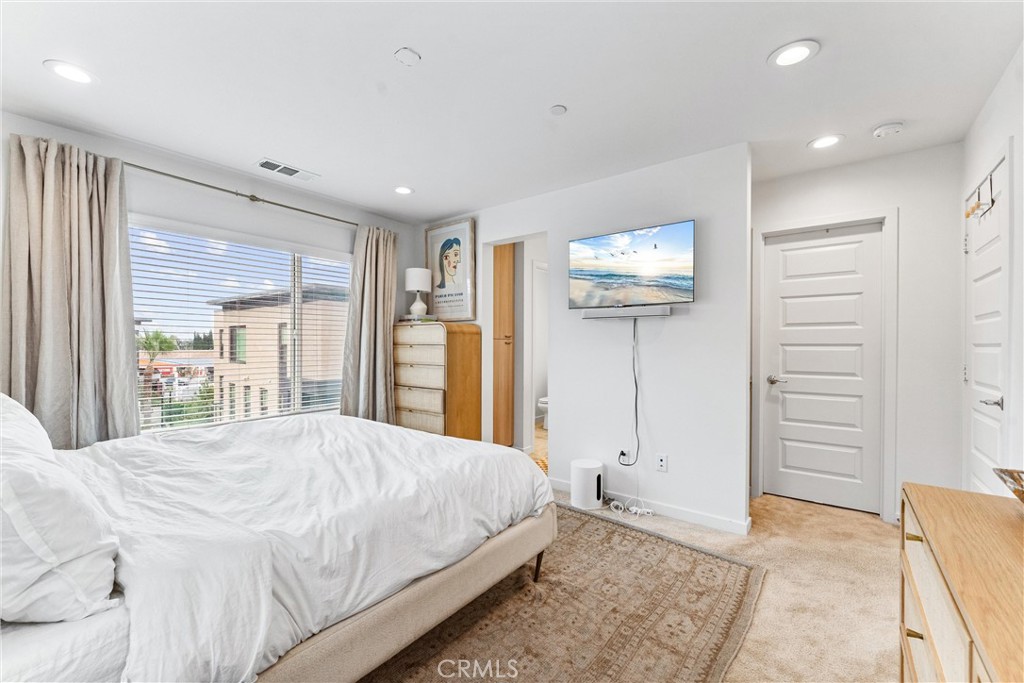 Orange, California, 92865, United States, 2 Bedrooms Bedrooms, ,3 BathroomsBathrooms,Residential,For Sale,1901000