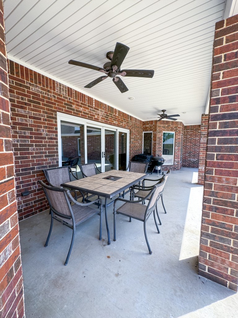 Bloomburg, Texas, 75556, United States, 4 Bedrooms Bedrooms, ,2 BathroomsBathrooms,Residential,For Sale,1789211