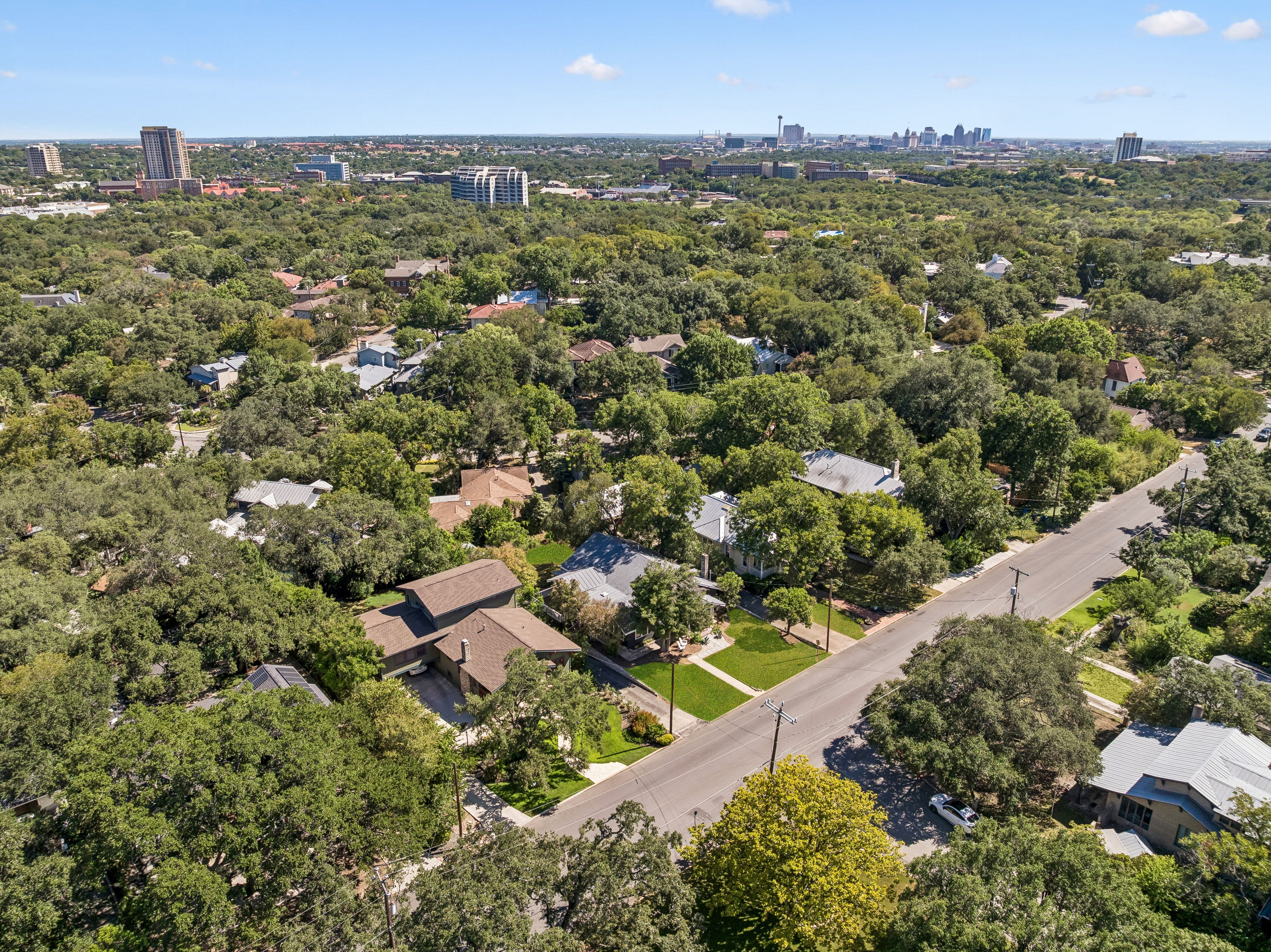 1926 Alamo Heights Charm - 物件實景