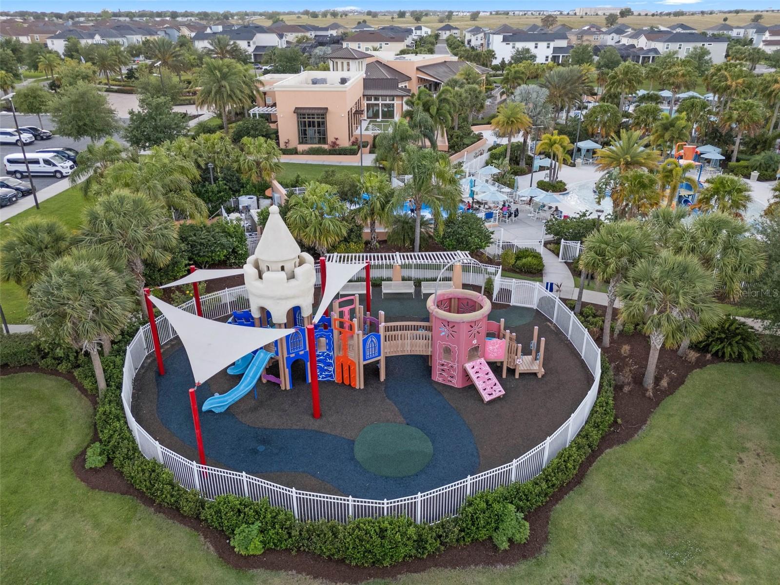 KISSIMMEE, Florida, 34747, United States, 7 Bedrooms Bedrooms, ,6 BathroomsBathrooms,Residential,For Sale,1938279
