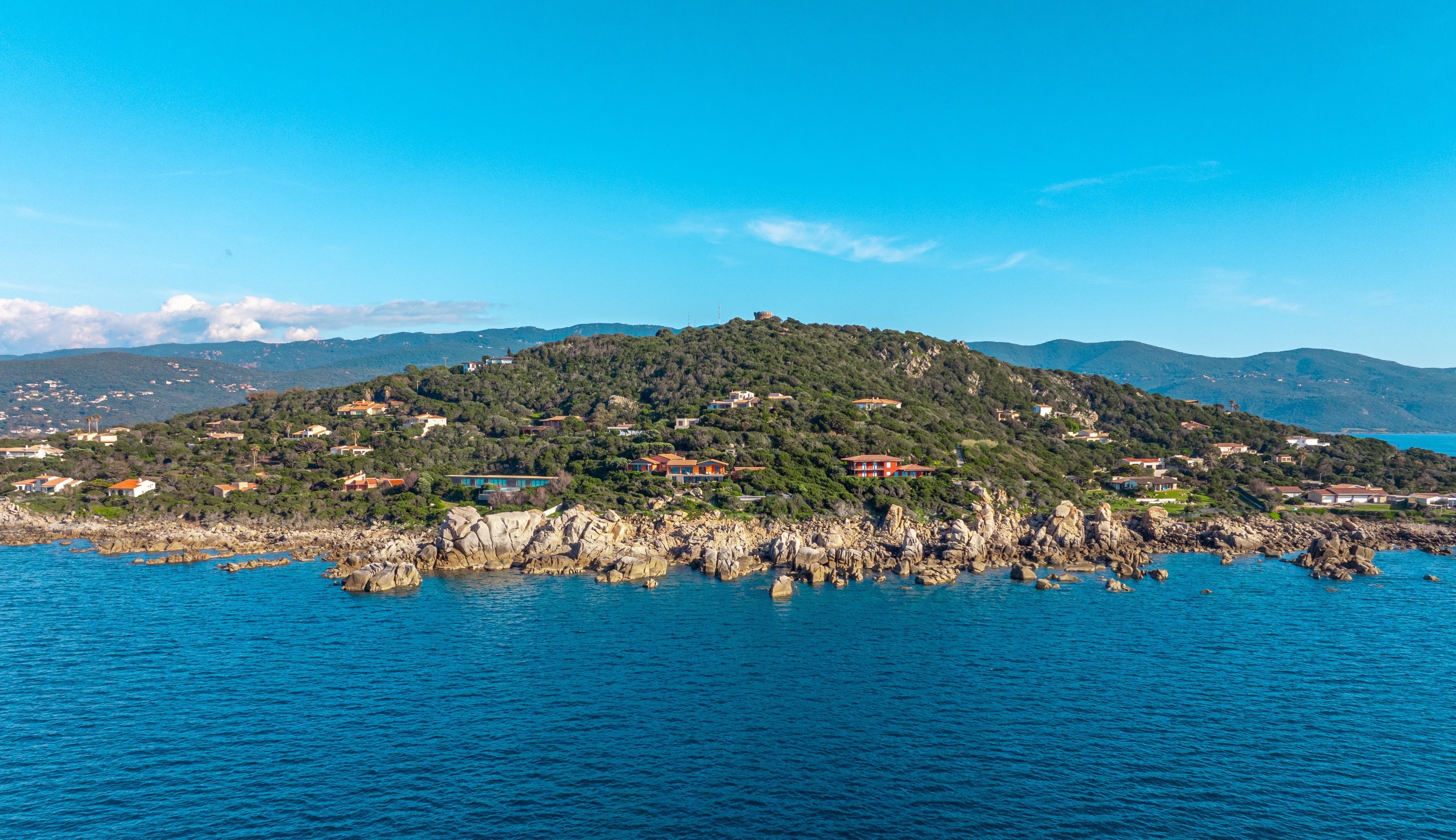  Luxury waterfront villa, pool and sea view at Coti-Chiavari / Gulf of Ajaccio -… - 物件實景