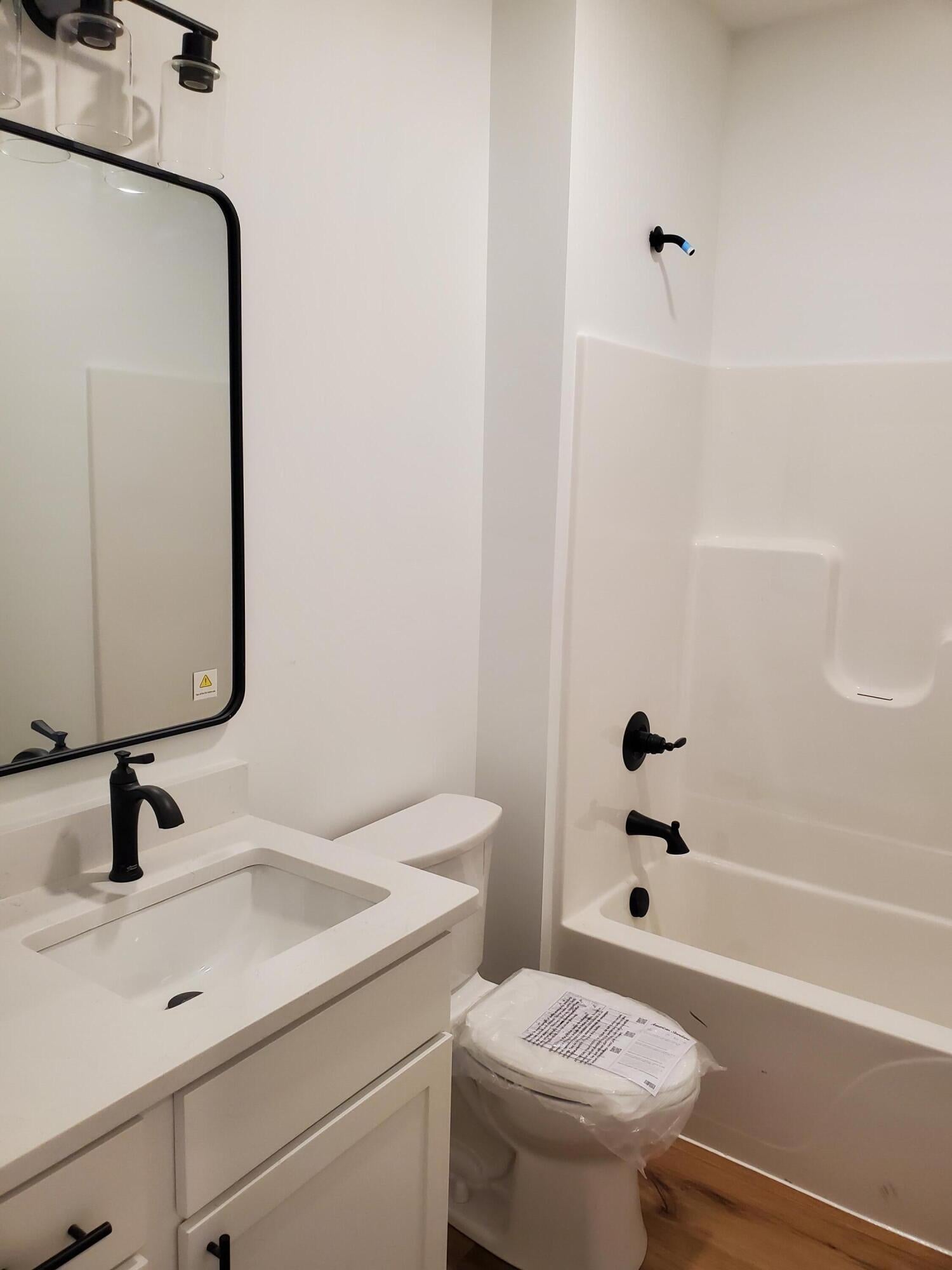 Allegan, Michigan, 49010, United States, 6 Bedrooms Bedrooms, ,4 BathroomsBathrooms,Residential,For Sale,1827458