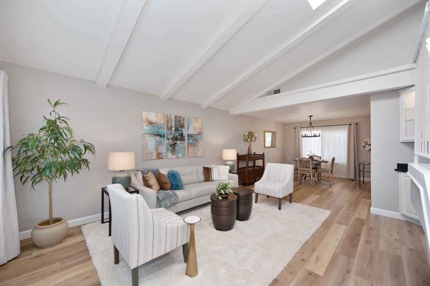 Sacramento, California, 95826, United States, 4 Bedrooms Bedrooms, ,3 BathroomsBathrooms,Residential,For Sale,1939461