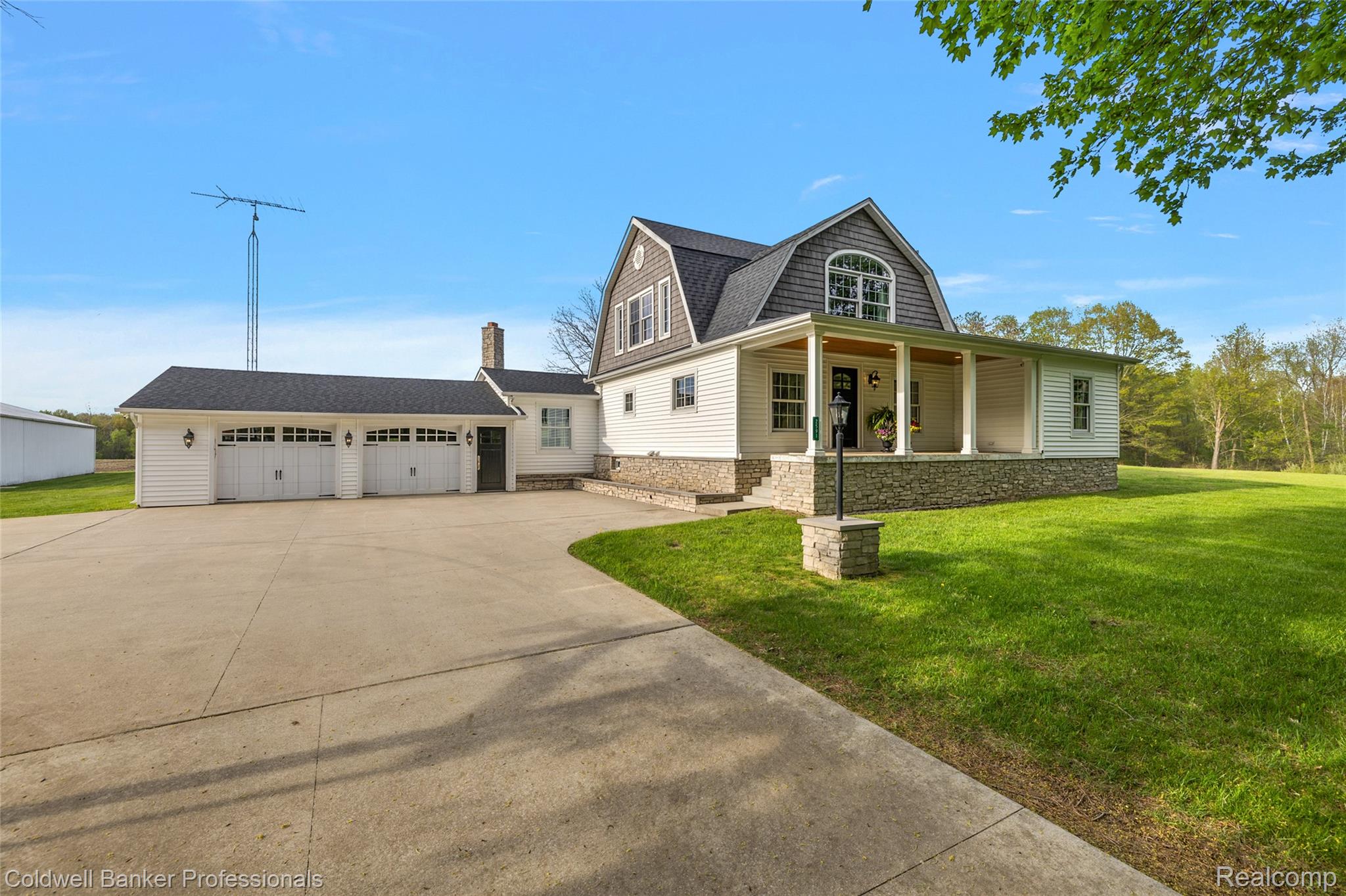 Lapeer, Michigan, 48446, United States, 3 Bedrooms Bedrooms, ,3 BathroomsBathrooms,Residential,For Sale,1907638