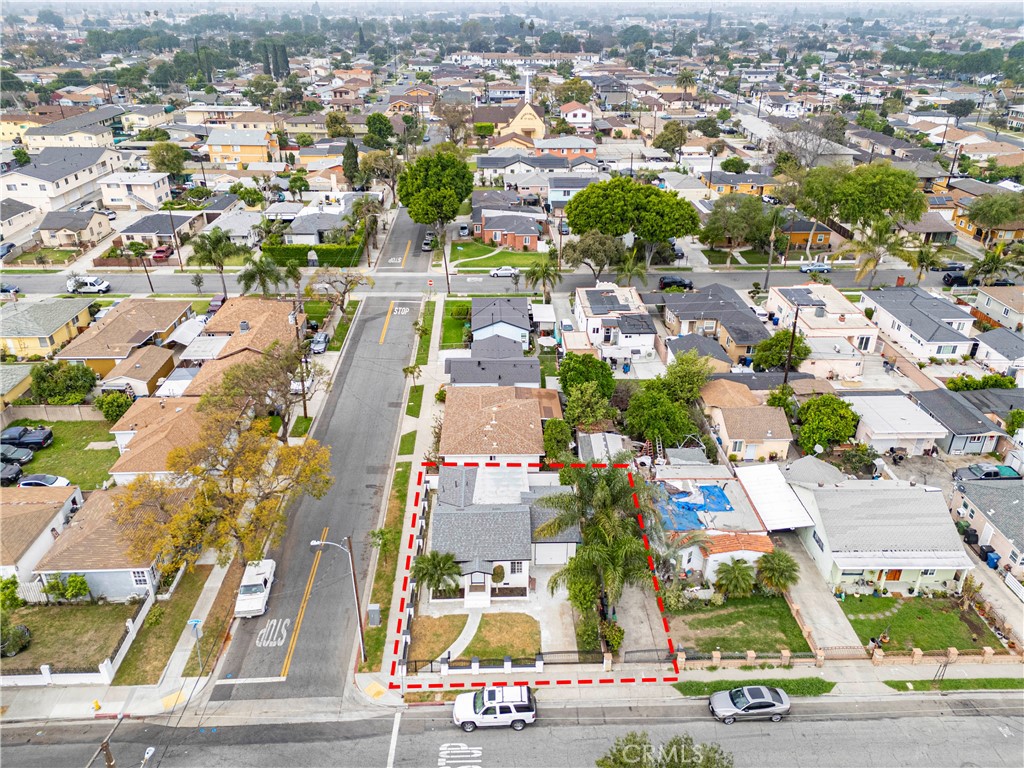 Bell, California, 90201, United States, 2 Bedrooms Bedrooms, ,1 BathroomBathrooms,Residential,For Sale,2048327