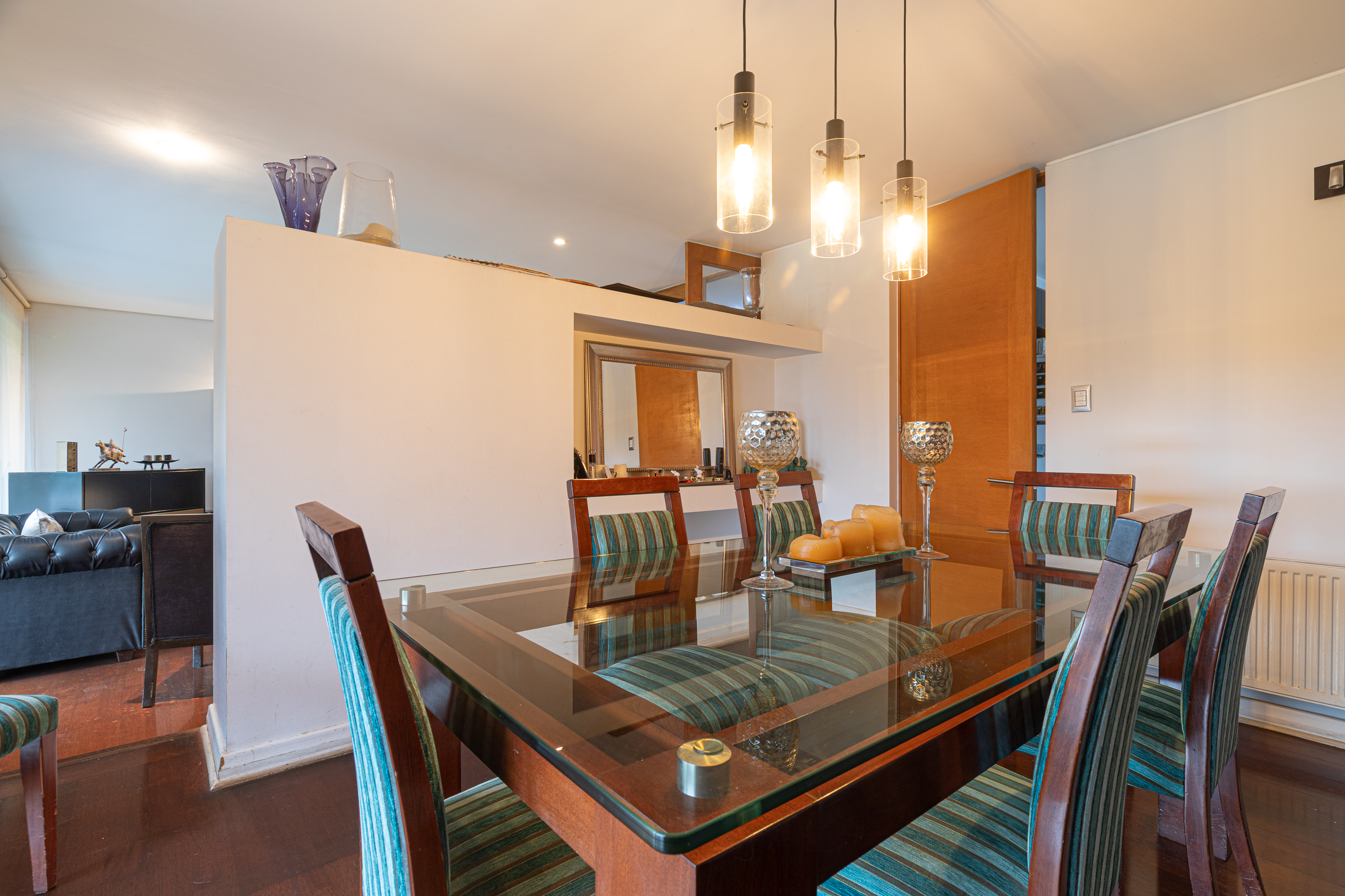  Contemporary 4-Bedroom Home in Piedra Roja - 物件實景