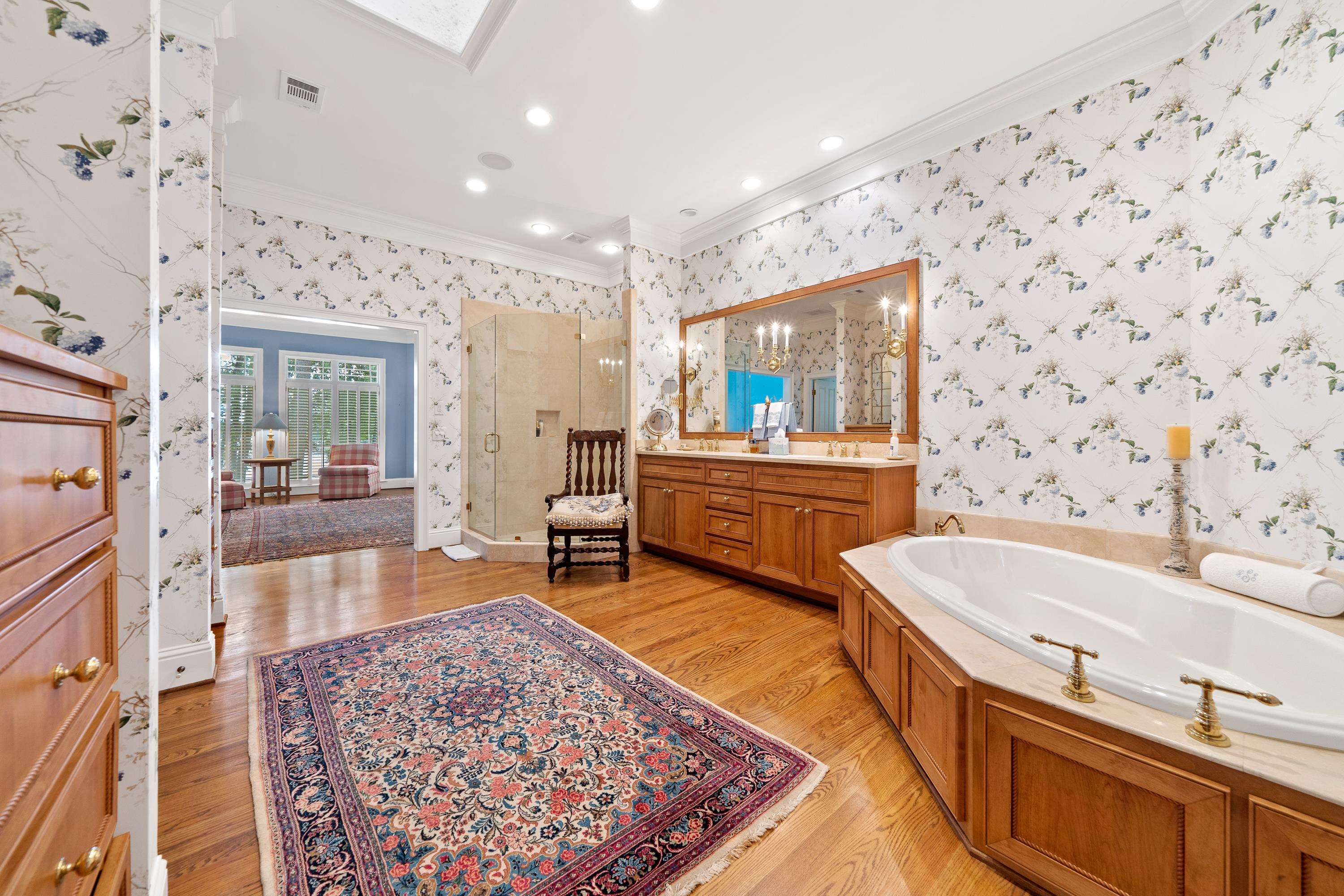 Greensboro, Georgia, 30642, United States, 7 Bedrooms Bedrooms, ,8 BathroomsBathrooms,Residential,For Sale,1984932