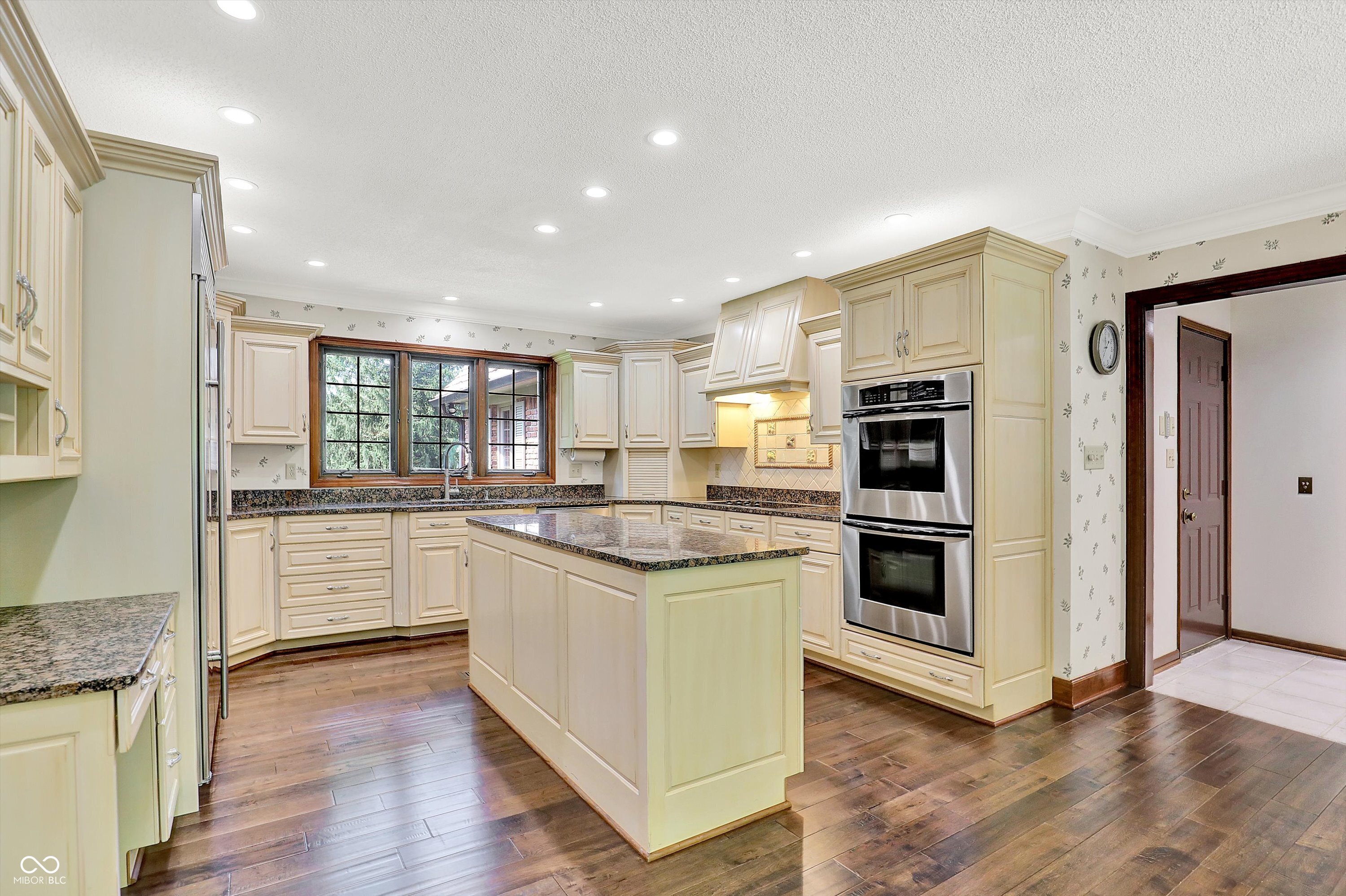 Indianapolis, Indiana, 46260, United States, 4 Bedrooms Bedrooms, ,6 BathroomsBathrooms,Residential,For Sale,1976230