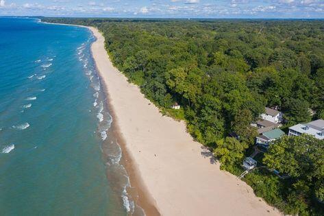 Union Pier, Michigan, 49129, United States, 3 Bedrooms Bedrooms, ,4 BathroomsBathrooms,Residential,For Sale,1919666