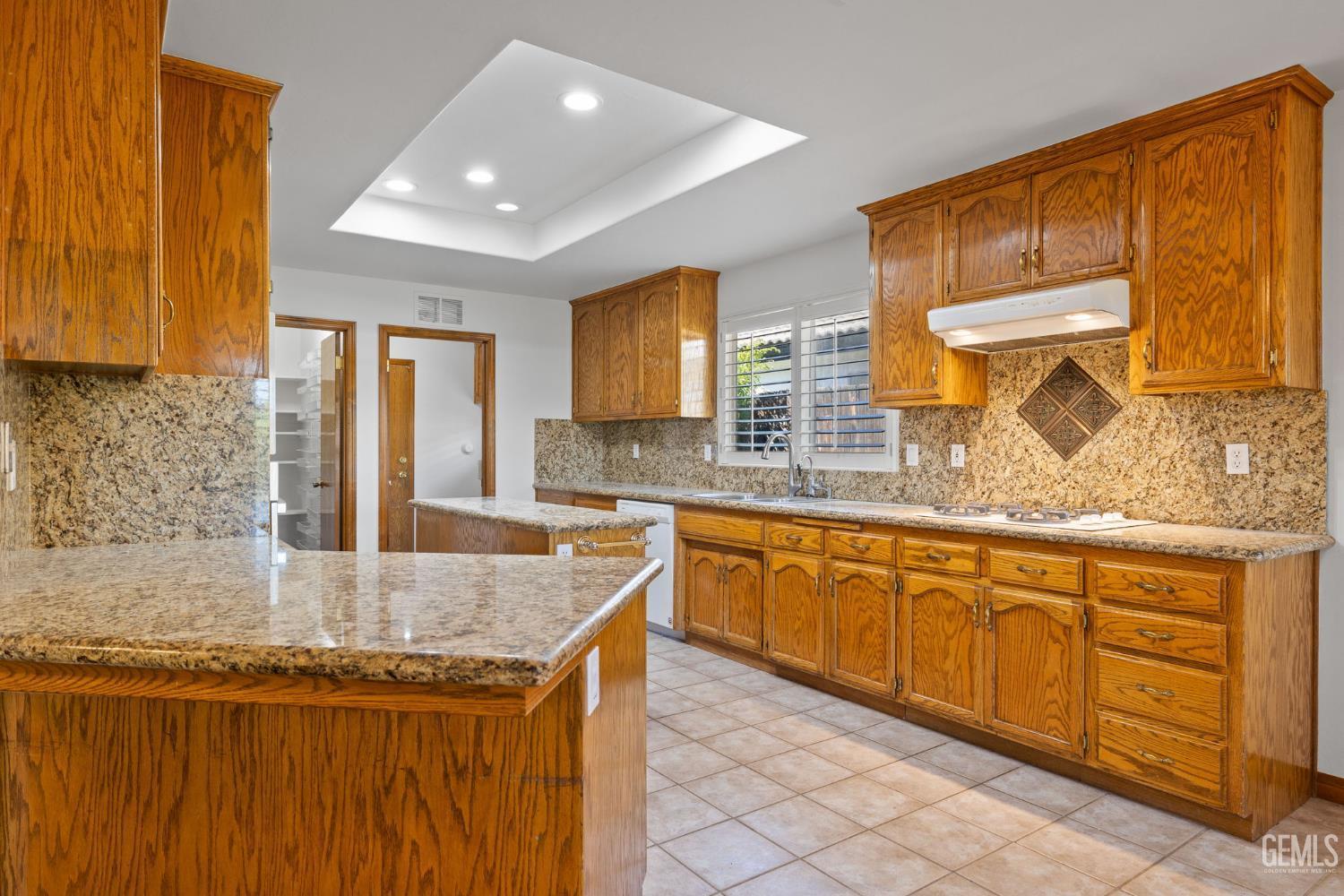 Bakersfield, California, 93311, United States, 5 Bedrooms Bedrooms, ,3 BathroomsBathrooms,Residential,For Sale,1941584