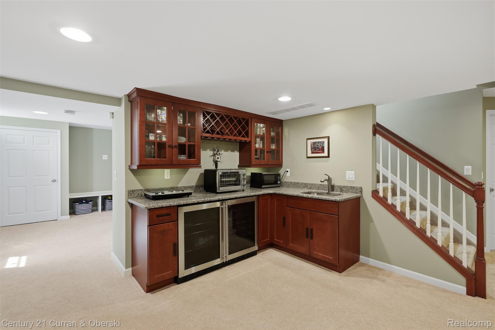 Farmington Hills, Michigan, 48331, United States, 4 Bedrooms Bedrooms, ,4 BathroomsBathrooms,Residential,For Sale,2048985