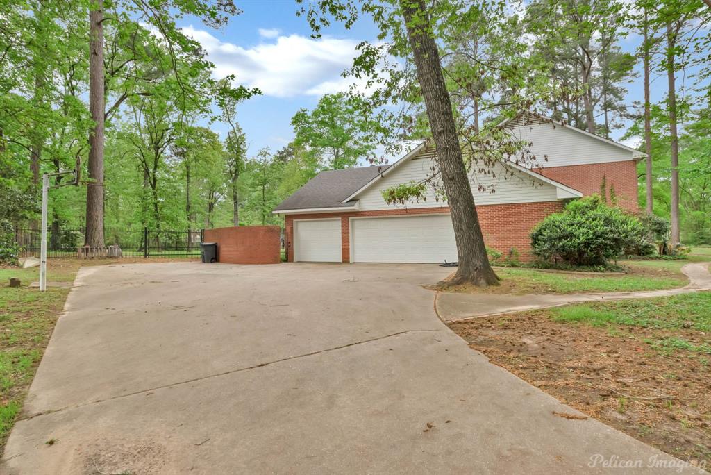 Shreveport, Louisiana, 71106, United States, 4 Bedrooms Bedrooms, ,4 BathroomsBathrooms,Residential,For Sale,1767240