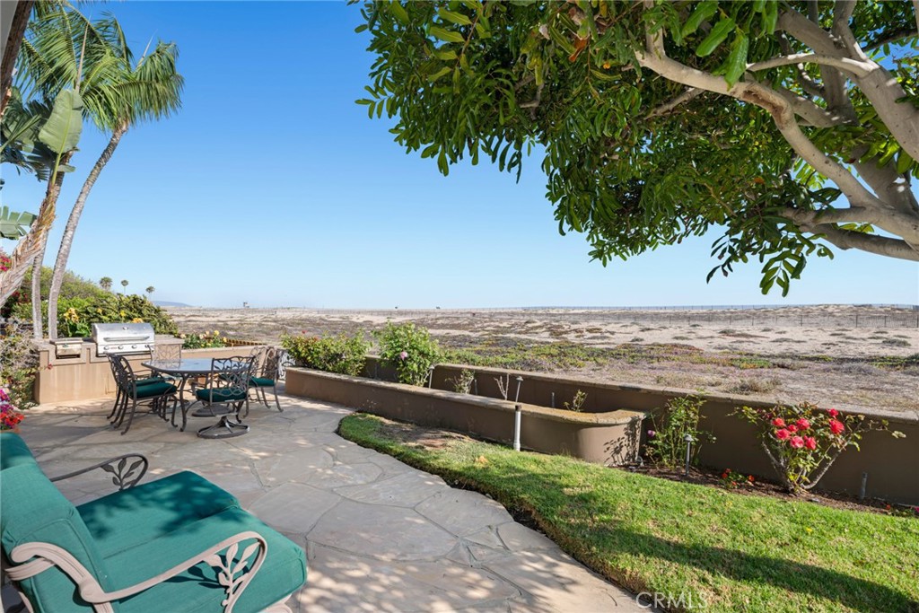 Newport Beach, California, 92661, United States, 4 Bedrooms Bedrooms, ,5 BathroomsBathrooms,Residential,For Sale,1875430