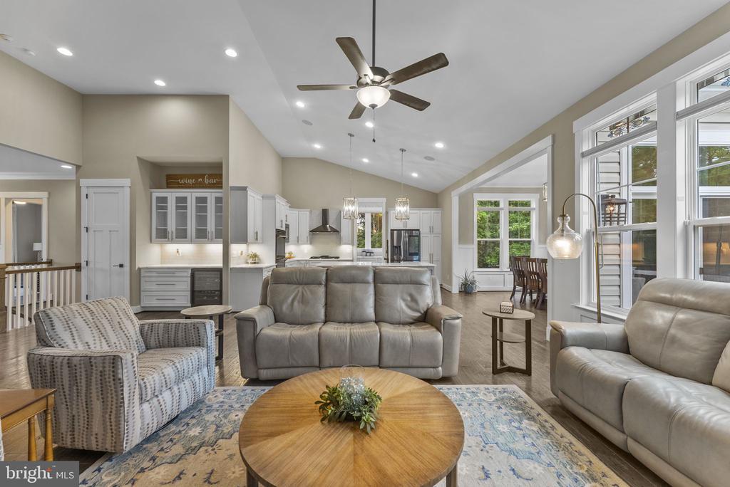 Warrenton, Virginia, 20187, United States, 4 Bedrooms Bedrooms, ,4 BathroomsBathrooms,Residential,For Sale,2048905