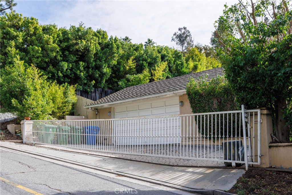 Beverly Hills, California, 90210, United States, 4 Bedrooms Bedrooms, ,5 BathroomsBathrooms,Residential,For Sale,2002159