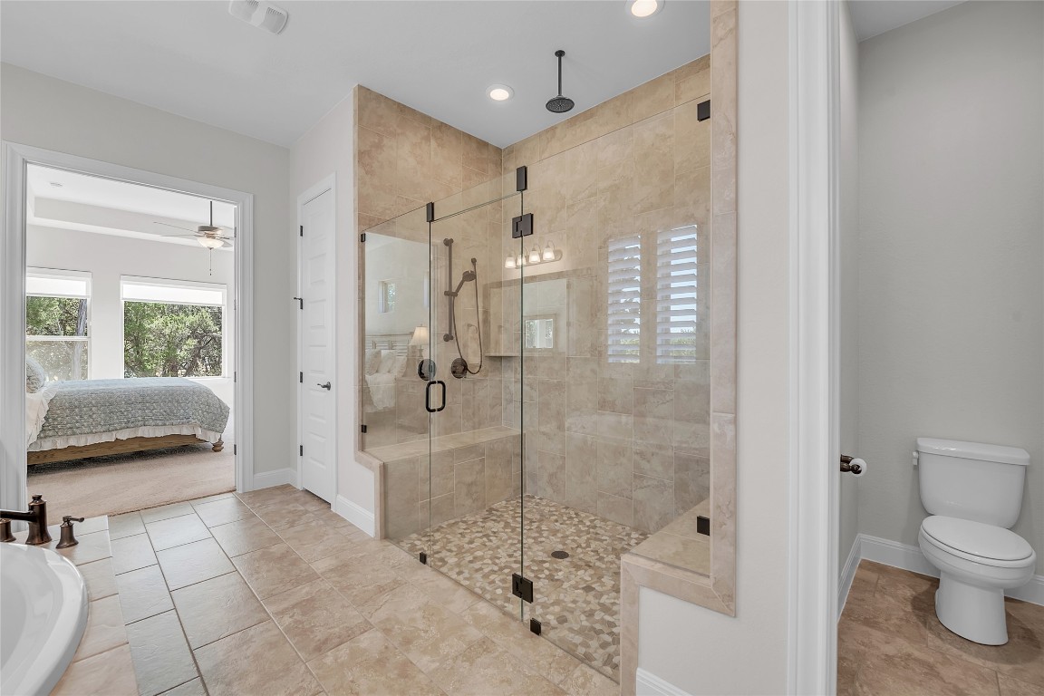 Lago Vista, Texas, 78645, United States, 4 Bedrooms Bedrooms, ,4 BathroomsBathrooms,Residential,For Sale,1987507