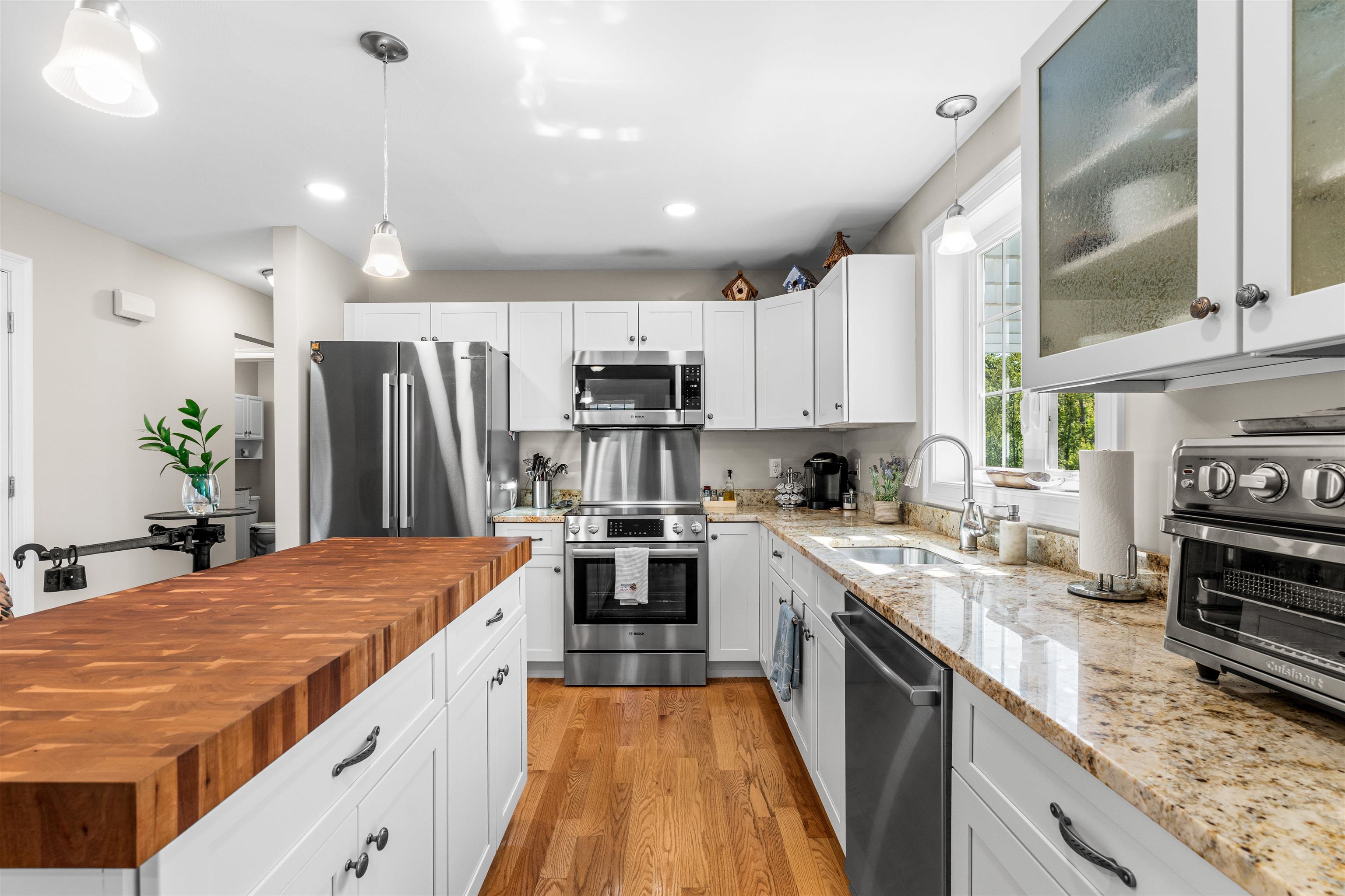 Candia, New Hampshire, 03034, United States, 2 Bedrooms Bedrooms, ,3 BathroomsBathrooms,Residential,For Sale,1918518