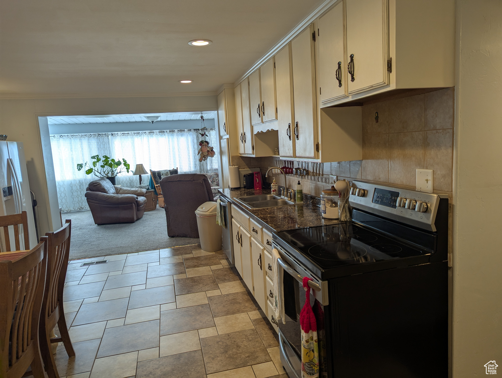 Orem, Utah, 84097, United States, 7 Bedrooms Bedrooms, ,3 BathroomsBathrooms,Residential,For Sale,1983193