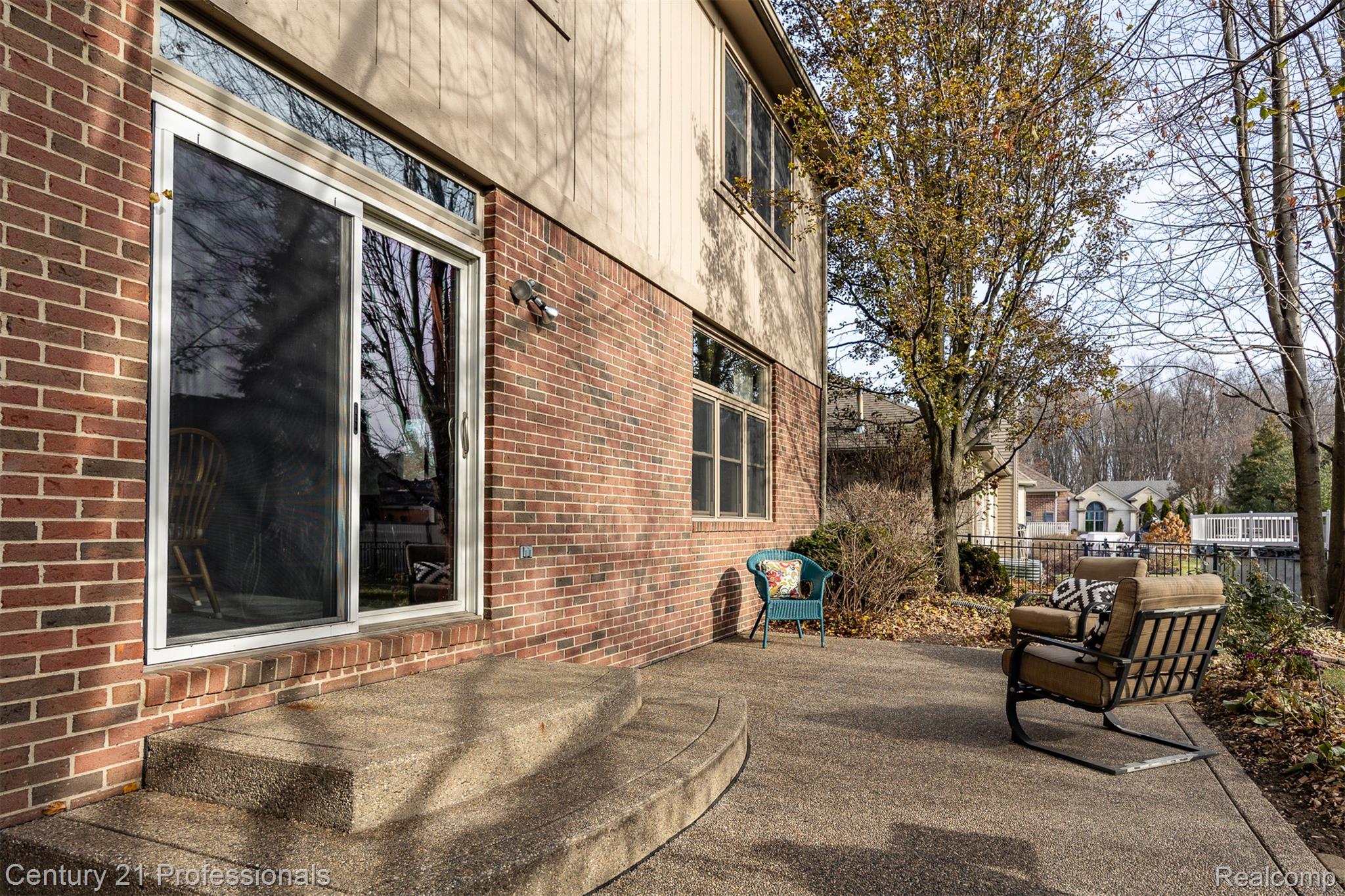 Macomb, Michigan, 48044, United States, 4 Bedrooms Bedrooms, ,3 BathroomsBathrooms,Residential,For Sale,1997727