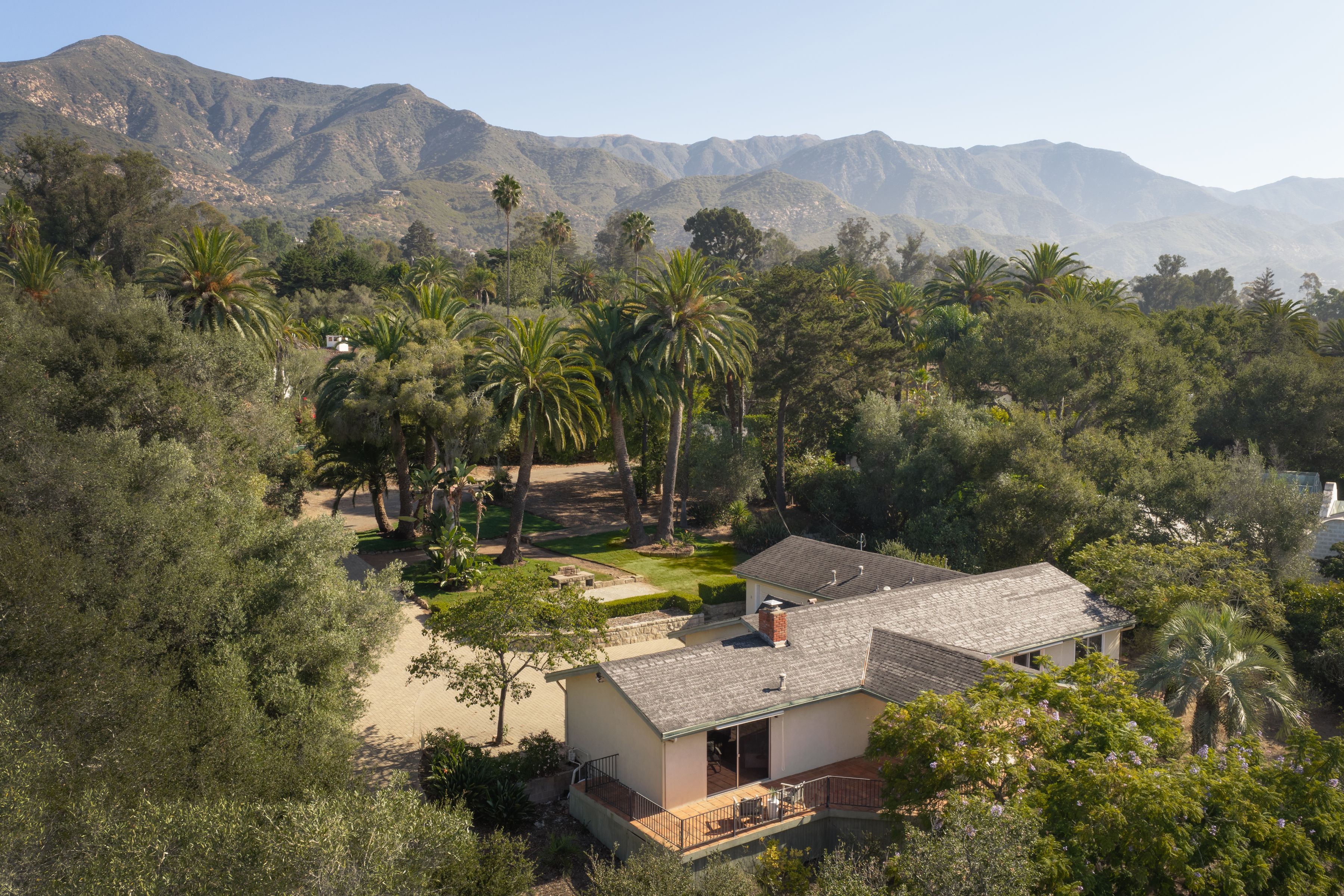  Private Montecito Compound - 物件實景