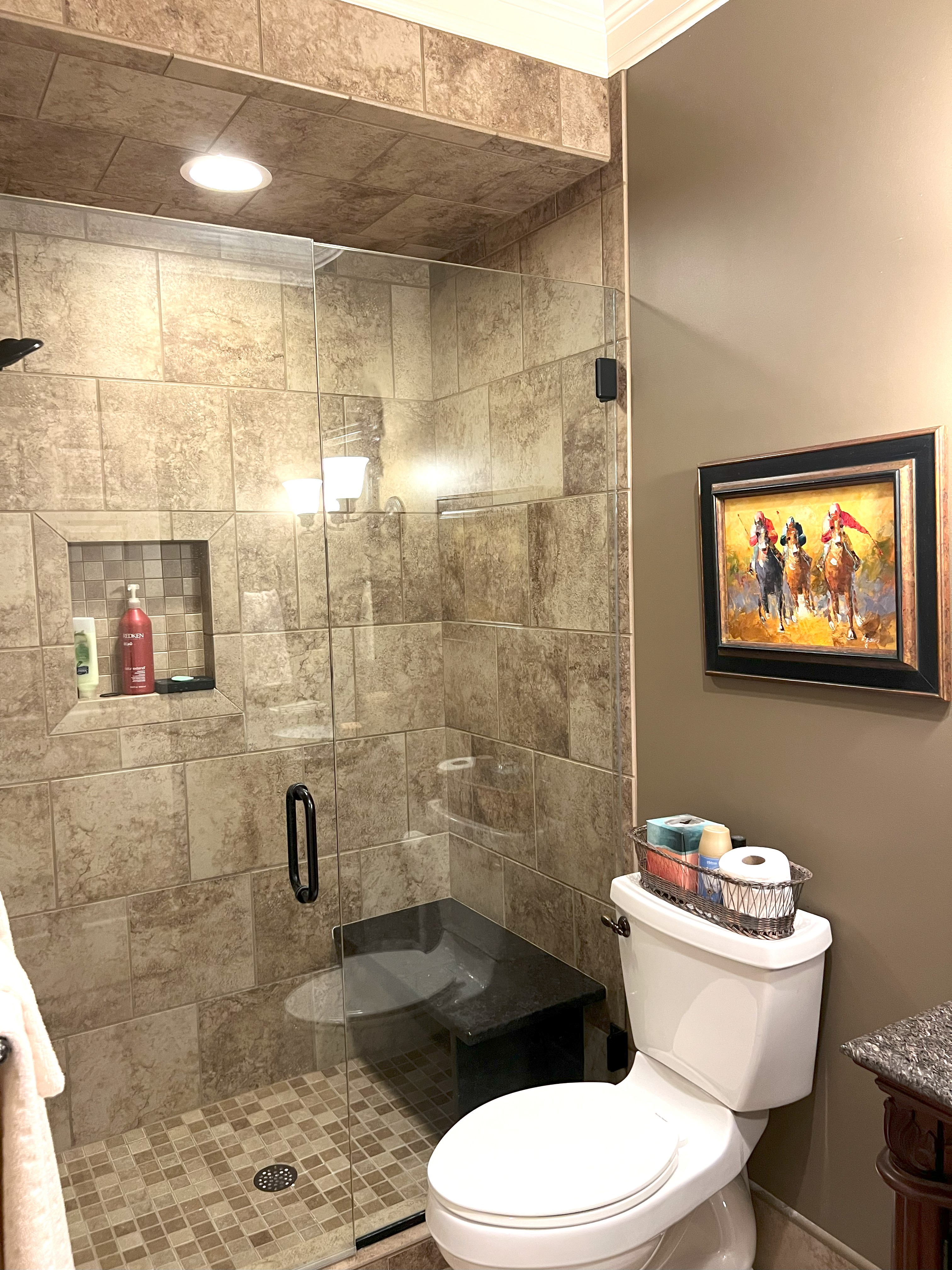 Frankfort, Kentucky, 40601, United States, 5 Bedrooms Bedrooms, ,4 BathroomsBathrooms,Residential,For Sale,1983551